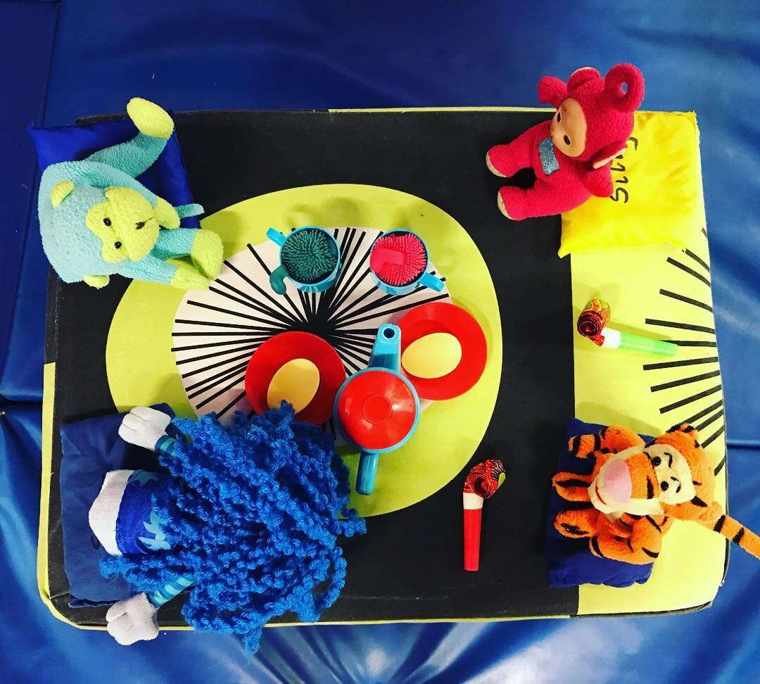 Birthday Party Picnic 🧺 ☕️ 🍰 🥳 Imaginary Play is a major part of a child&rsquo;s development as a child learns important life and social skills through role playing! ✨