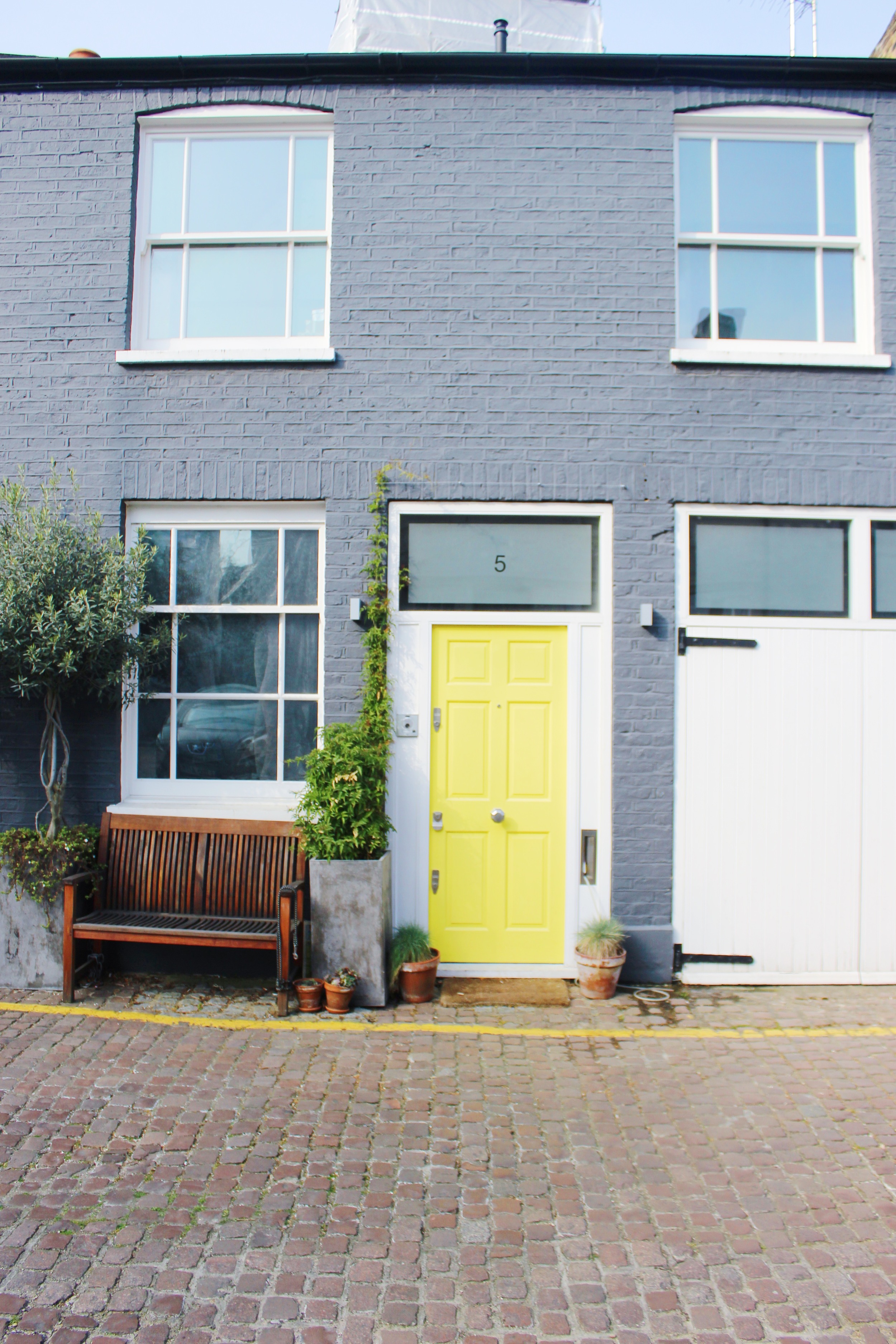 Notting Hill Charm - Brightly Colored Doors | Sundays and Somedays