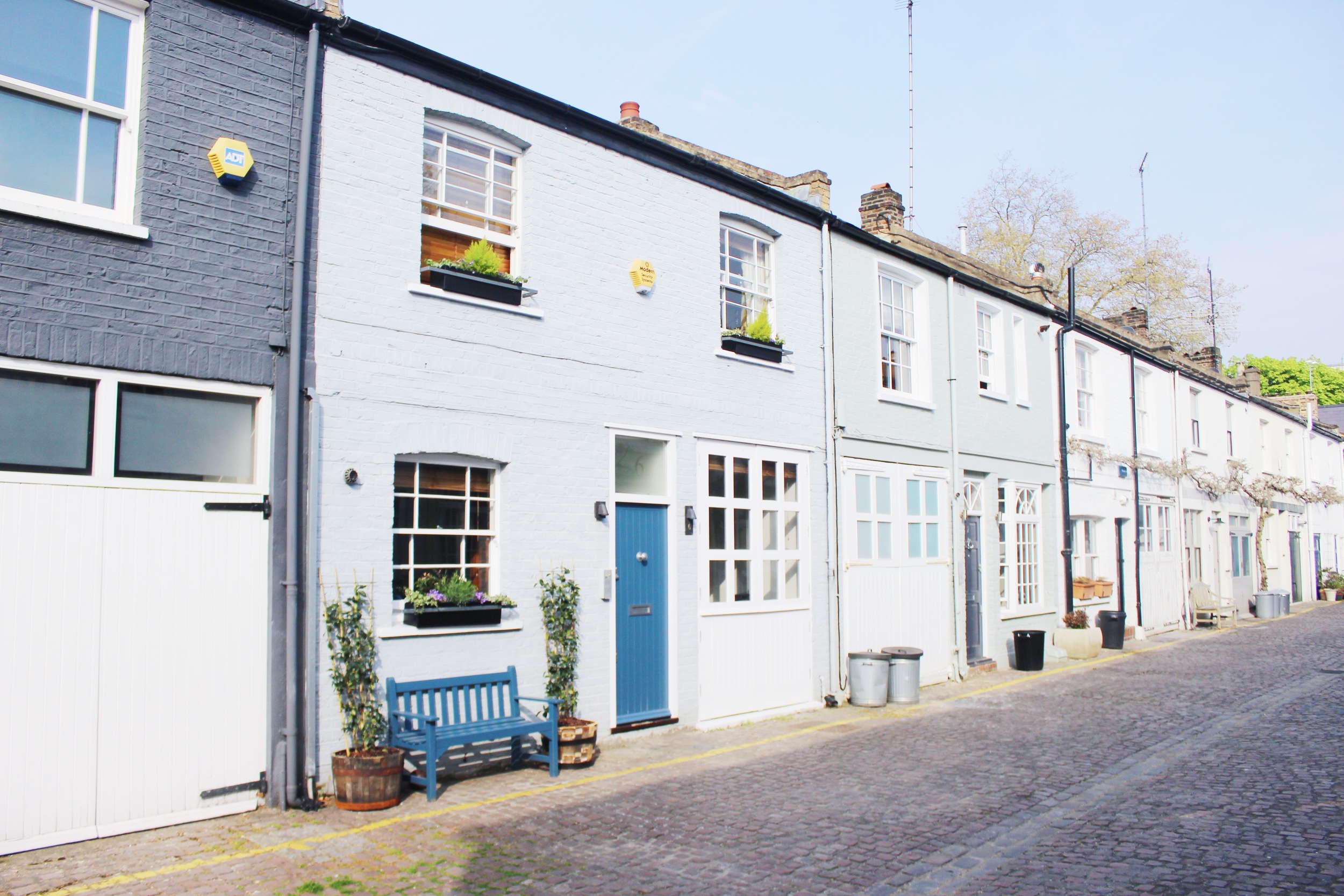 Notting Hill Charm - Mews | Sundays and Somedays