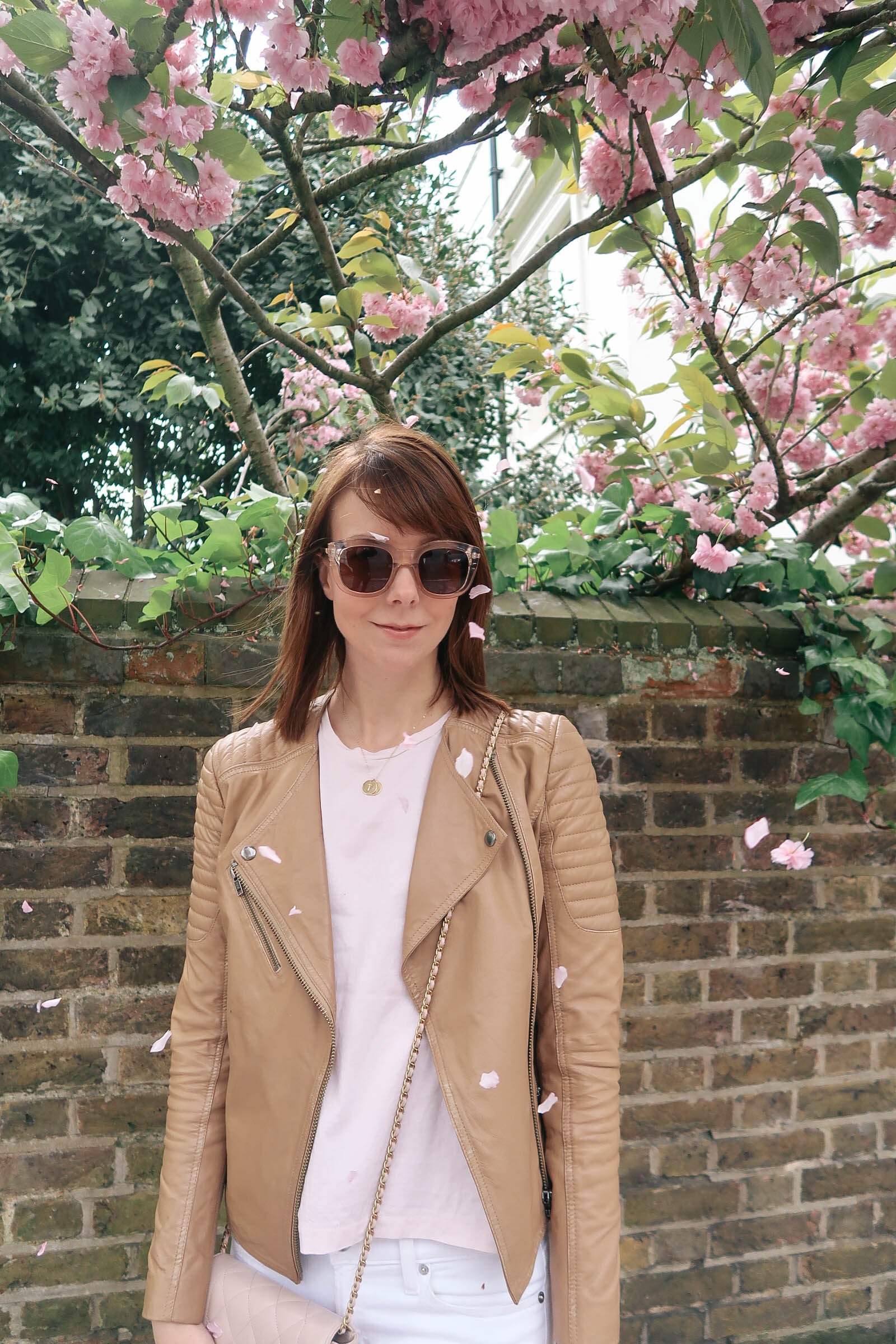 Cherry blossoms in Notting Hill, London wearing J.Crew jeans and a Chanel quilted bag | Pink, Purple and Petals | Sundays and Somedays