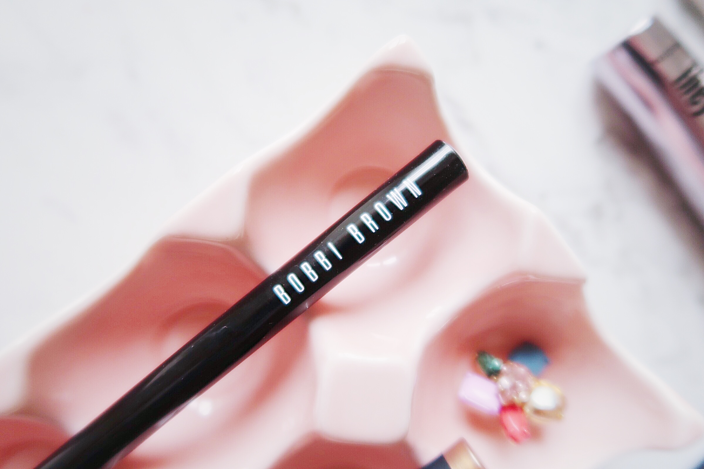 Summer Makeup Staples | Bobbi Brown eyeliner, Nars shadow stick, Nars creamy concealer, BareMinerals bronzer, Benefit They're Real mascara, Blink Browbar eyebrow gel | Sundays and Somedays