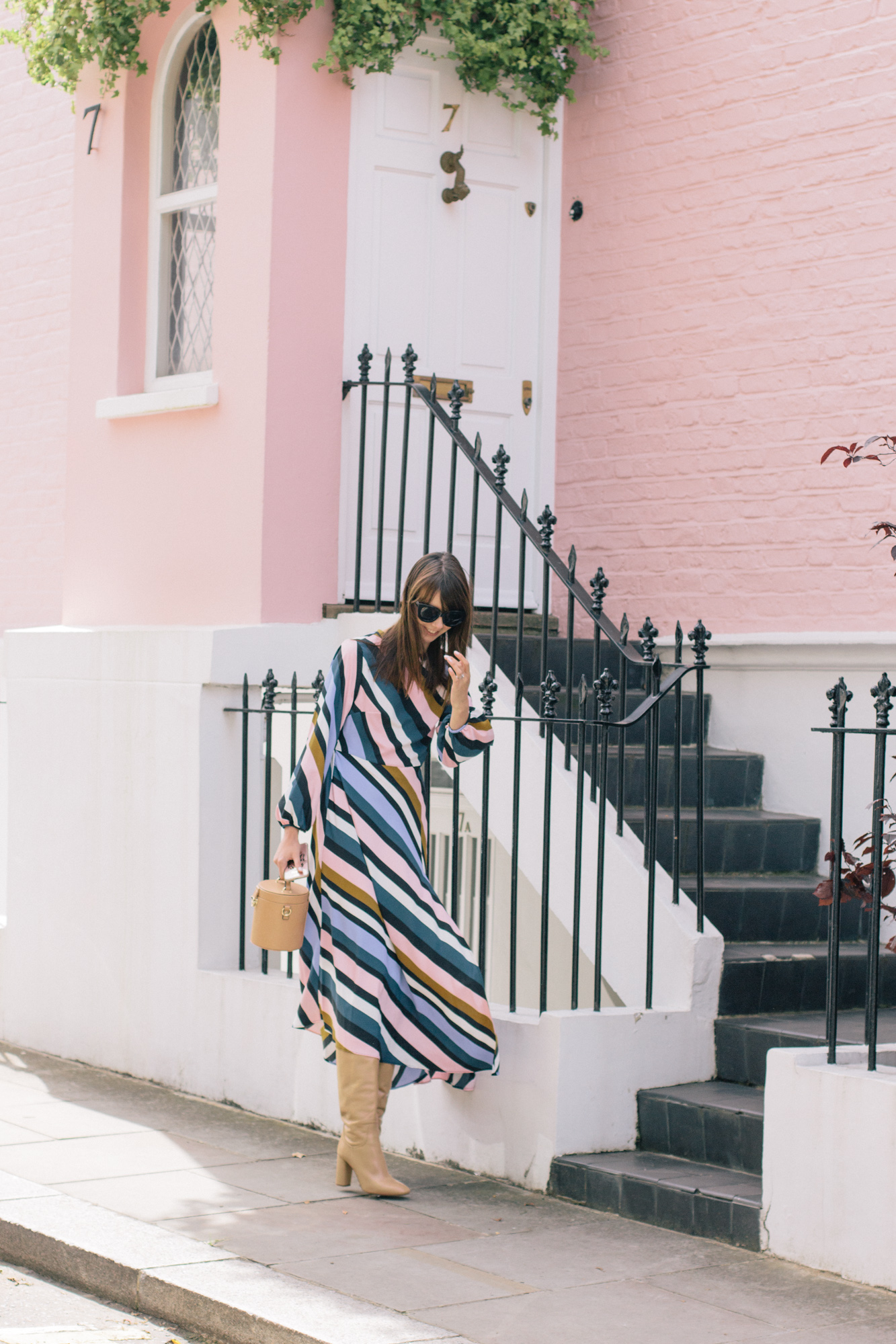 London Notting Hill Pink House outfit