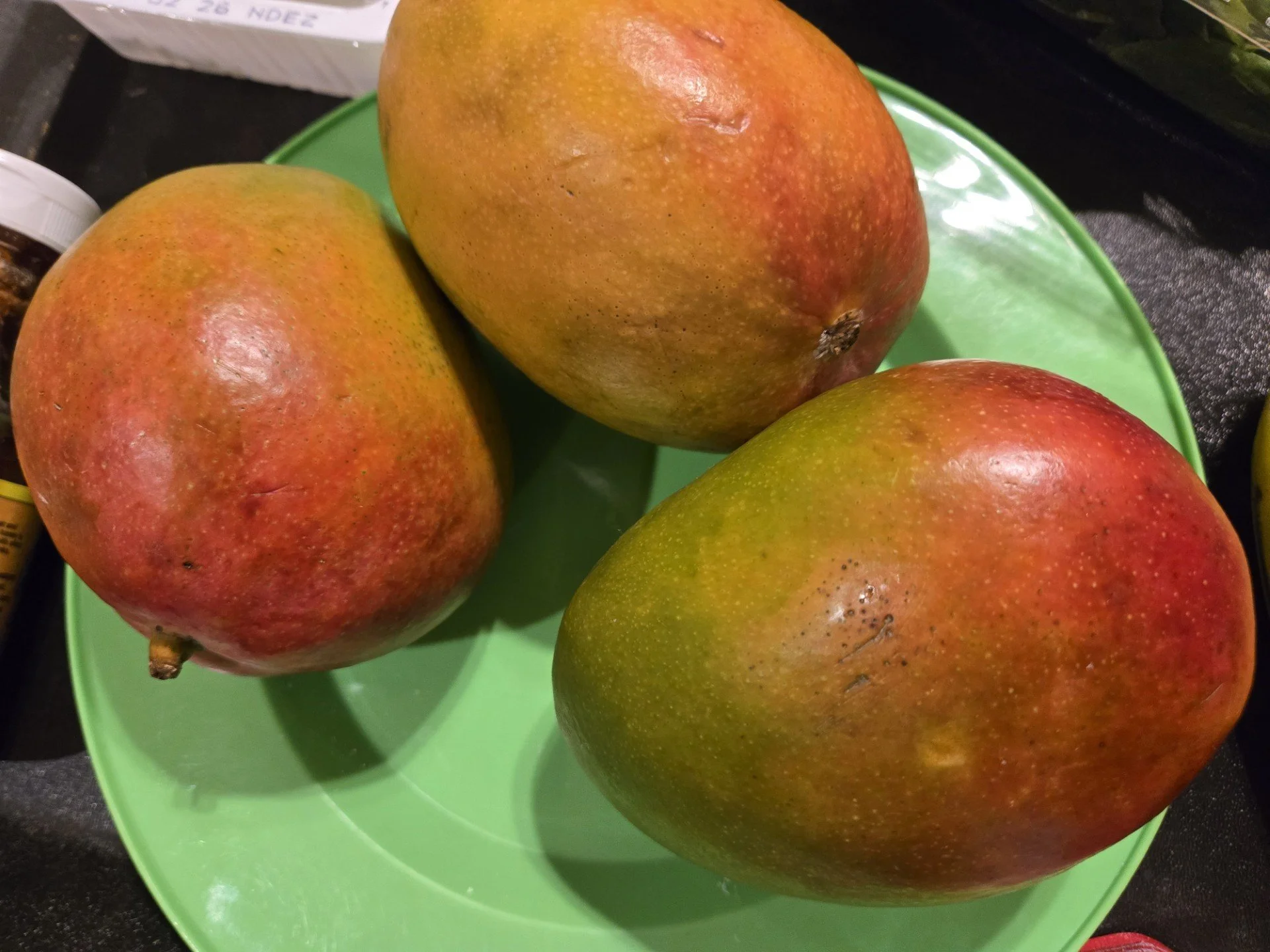 Mangos whole.jpg