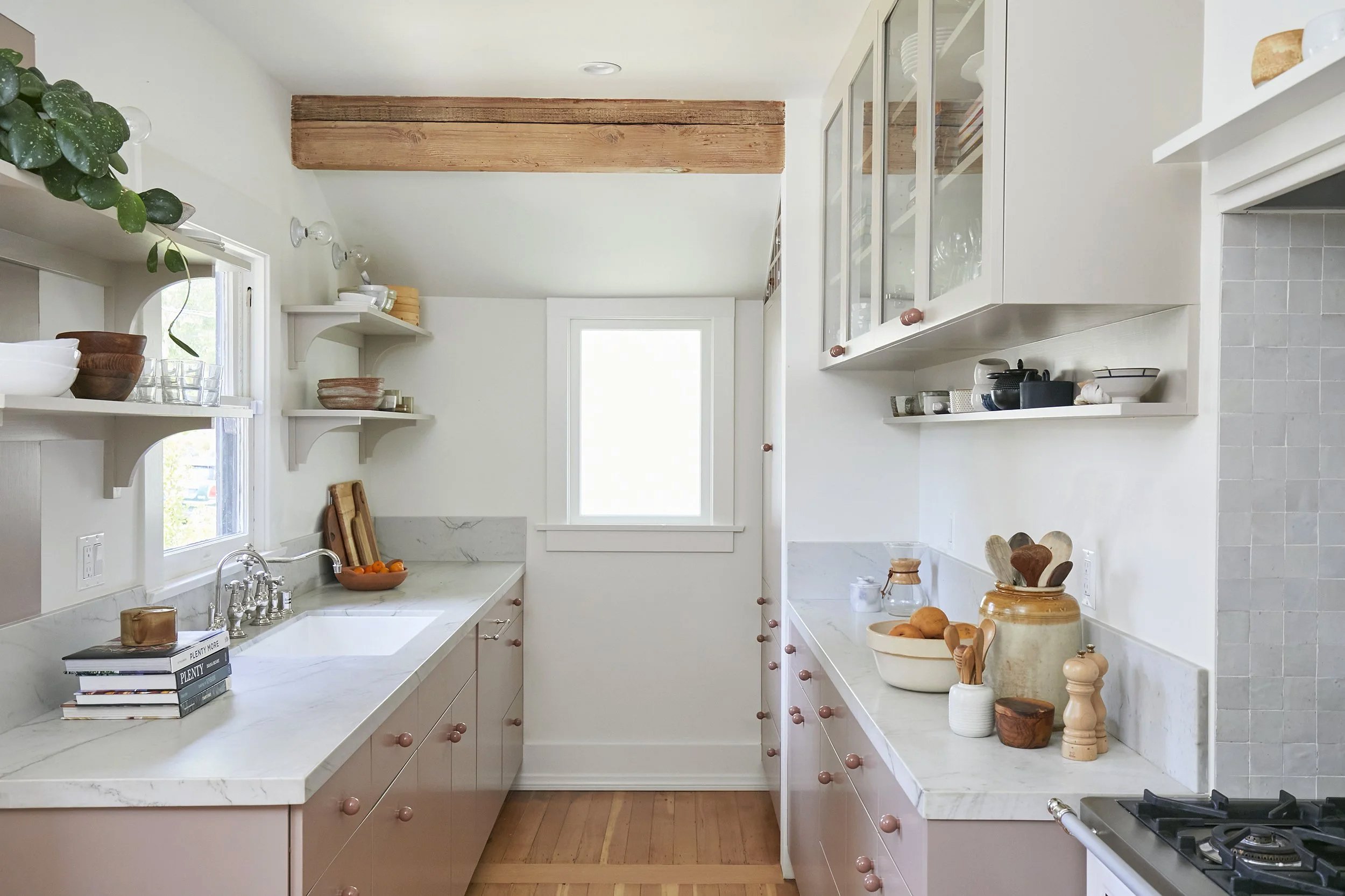 Silver_Lake_kitchen_TaylorandTaylor-1.jpg