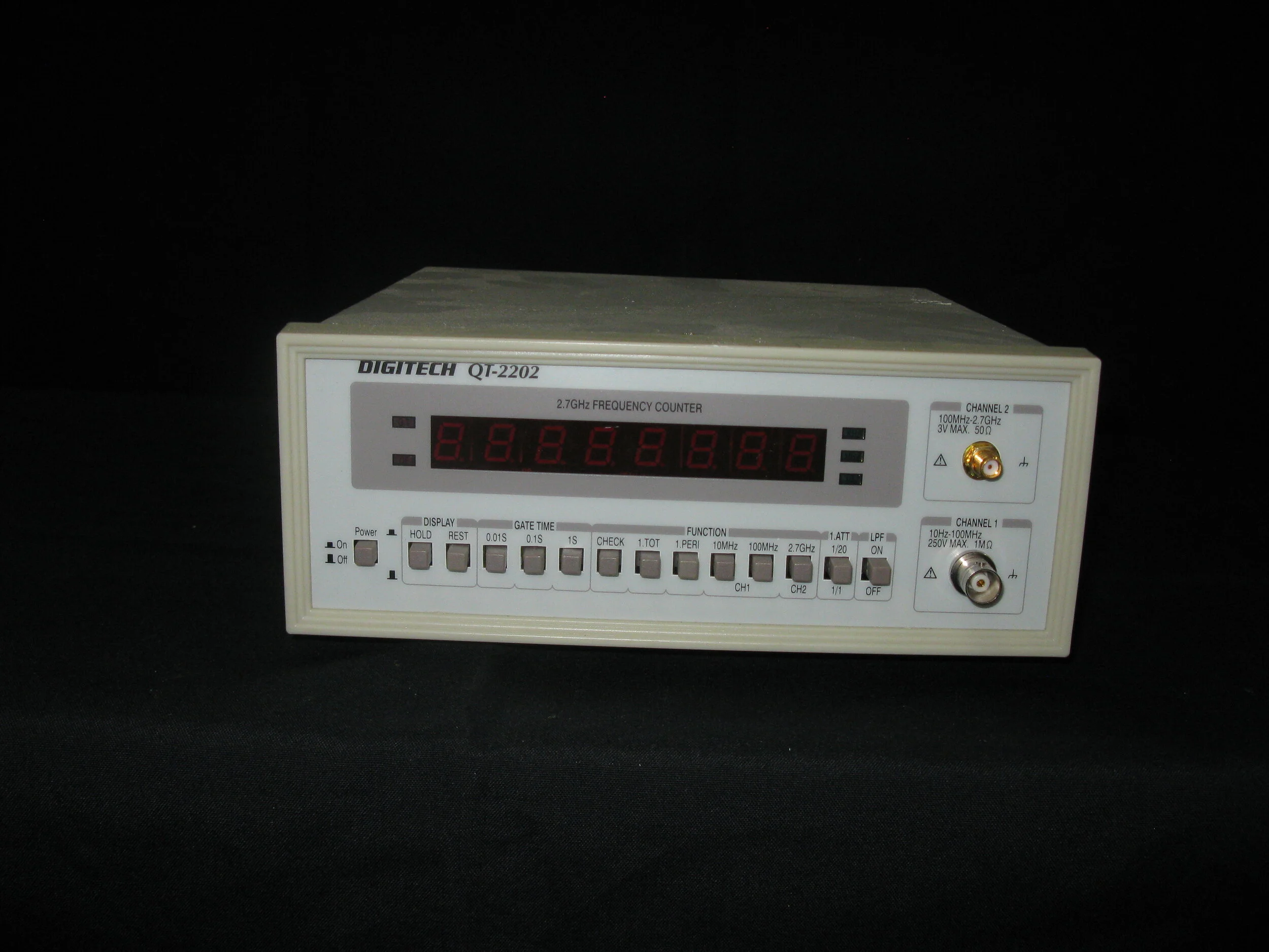 Digitech QT-2202 2.7Ghz Frequency counter