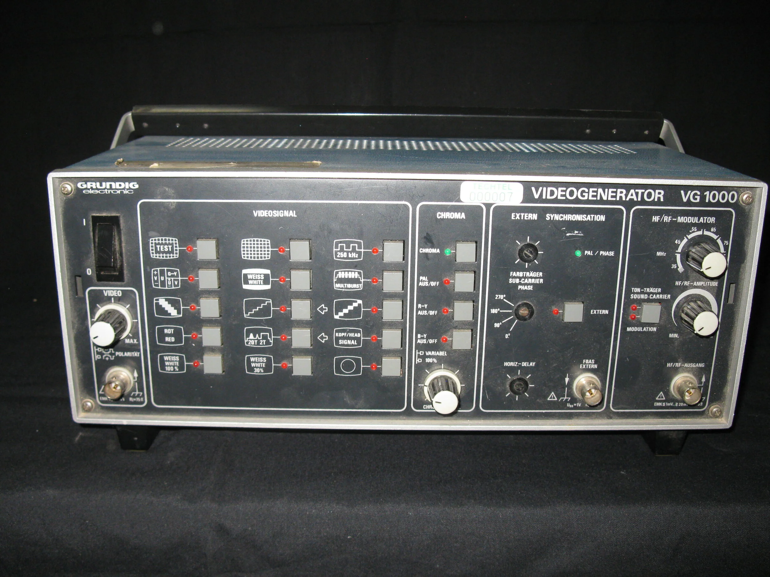 Grundig Videogenerator VG1000