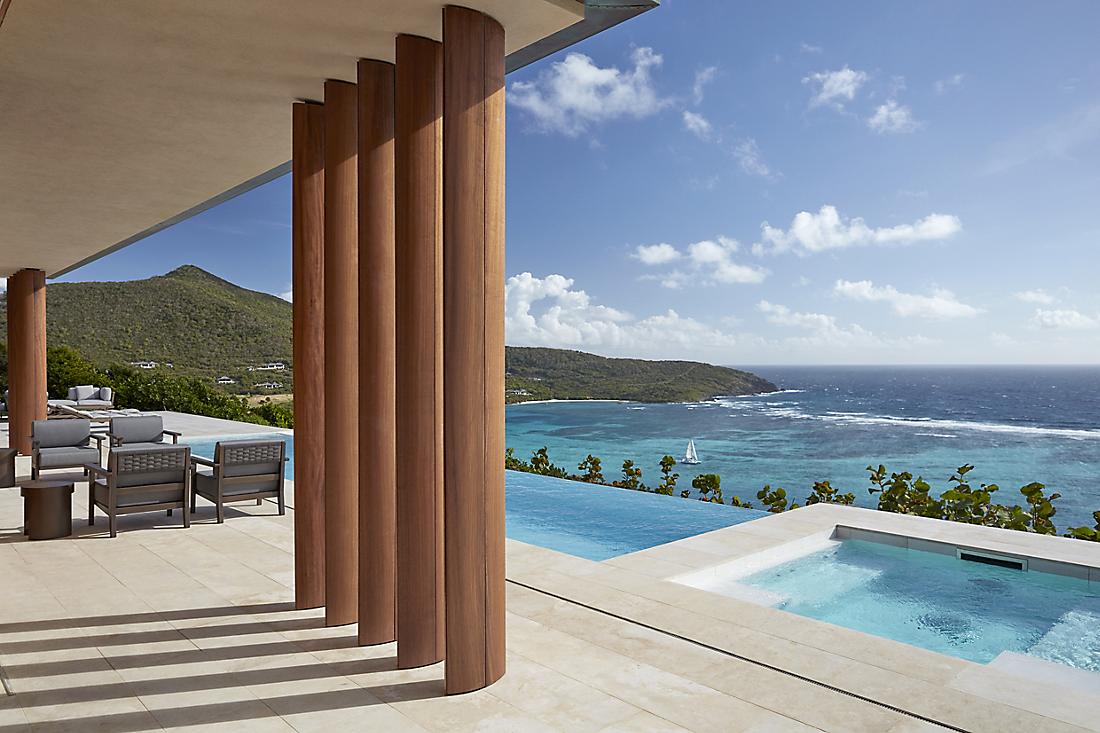 Villa with pool and Ocean views