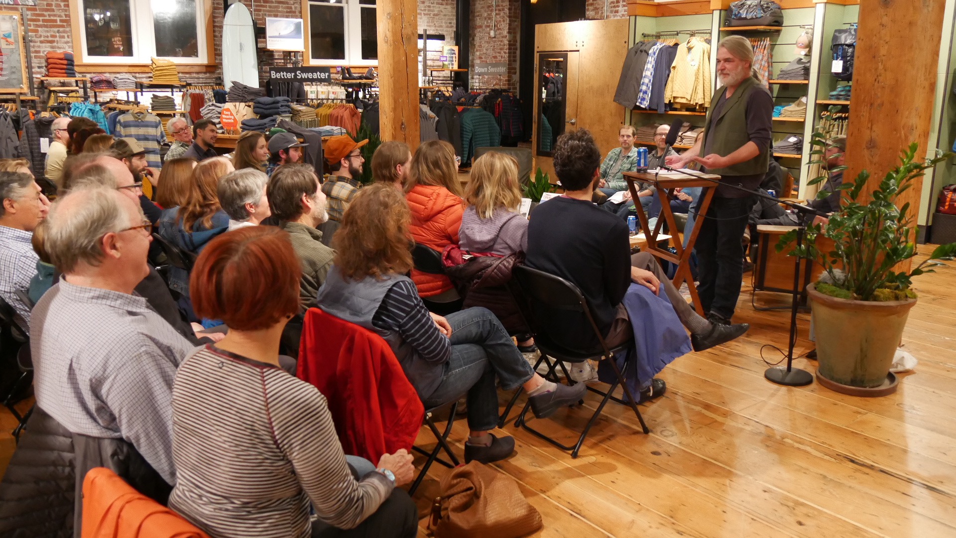 Steve Duda shares a story with the crowd in Portland.