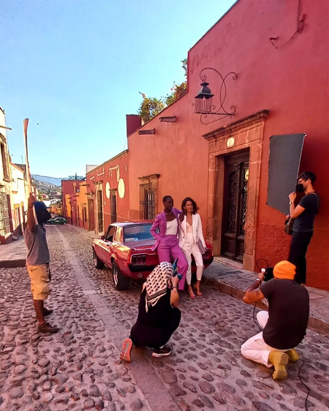 San Miguel de Allende! #photography @prakashshroff #assistants @seccif @eldog8a #fashion #SS22 @rw_co #behindthescenes @crocodilefactory #artphotography @alishams_design #production @marcel__production #hmua @sabrinarinaldimakeup @michaelgoyette #sty