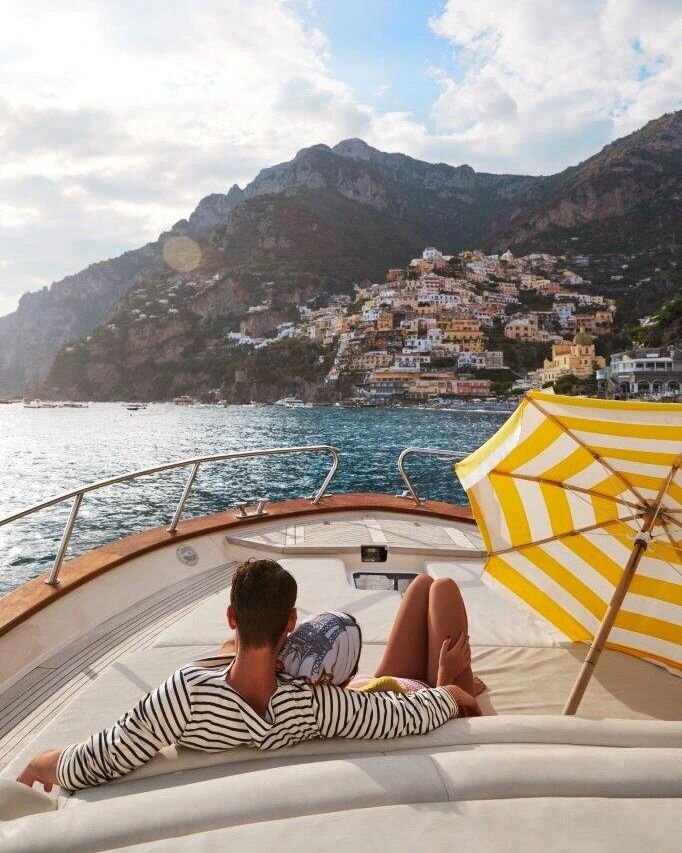 What a shoot!!! Thanks @lemeridienhotels @lucasallenphoto @marianfwalsh #positano #costieraamalfitana #locationsandproduction @crocodilefactory