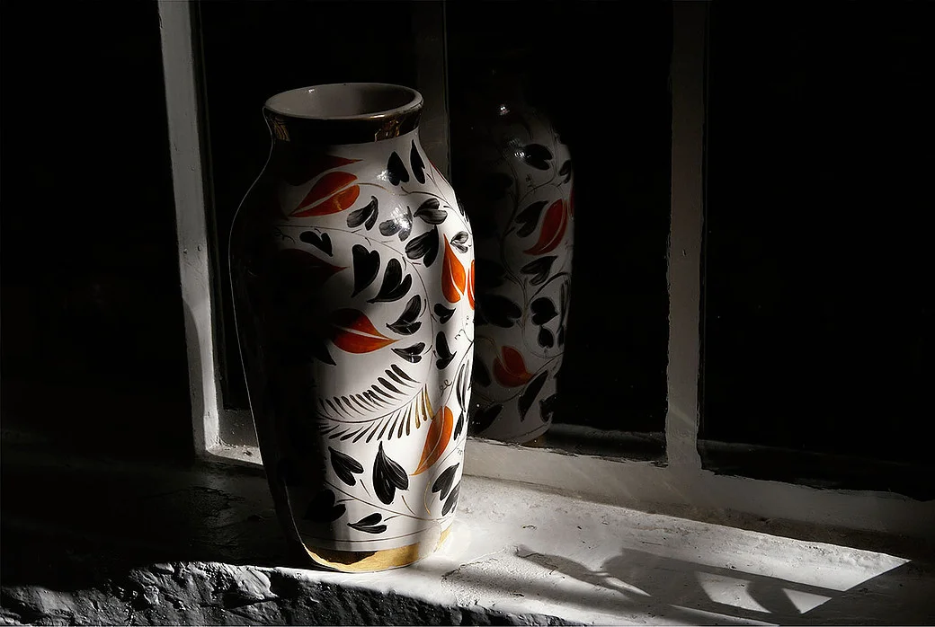 leora cheshin vase .jpg