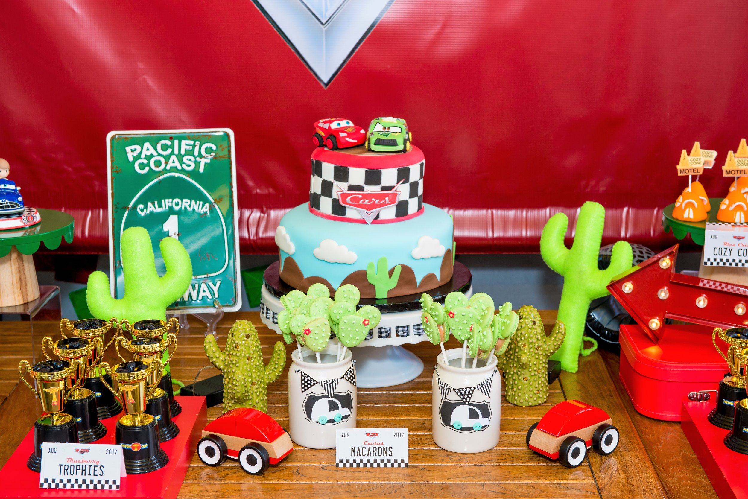 36,000+ Car Birthday Cake Pictures