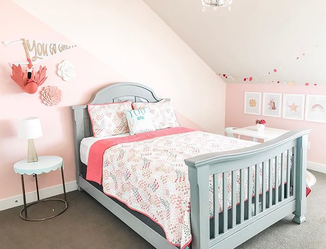 This was a super fun, quick and inexpensive update for this lucky little lady! I love how the  two toned pink wall turned out. .
.
.
#targetstyle #kidsroom #kidsroomdecor #interiordesign #pink #childrensrooms #utahdesign #yougogirl