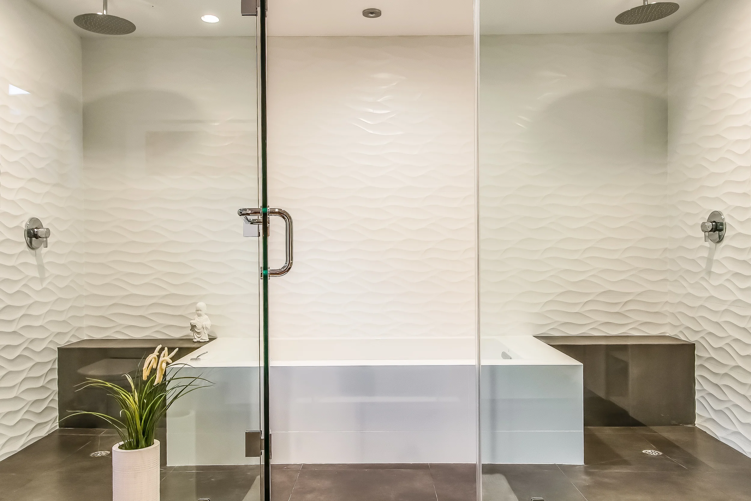 000-Master_Bathroom-499012-print.jpg
