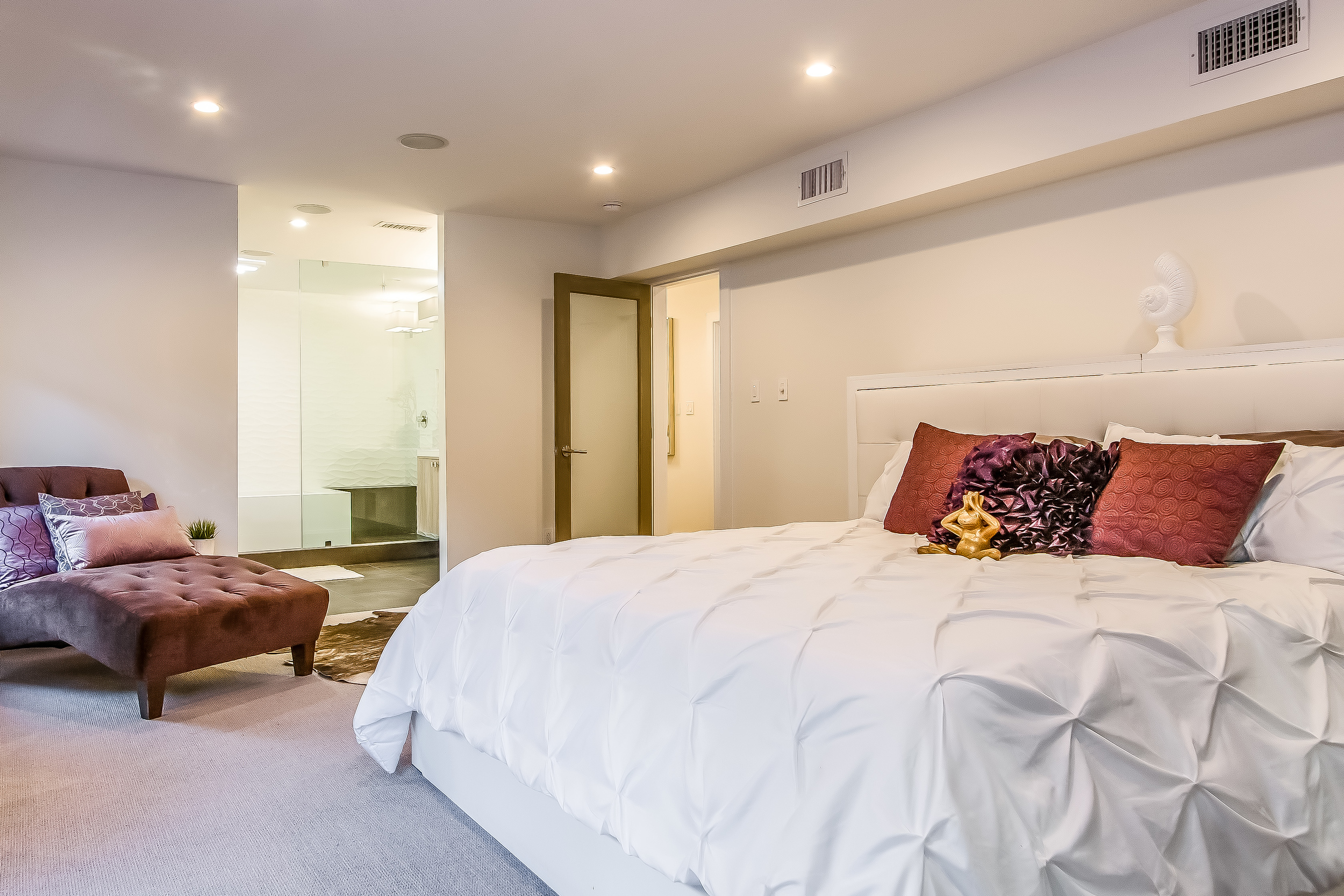 000-Master_Bedroom-499016-print.jpg
