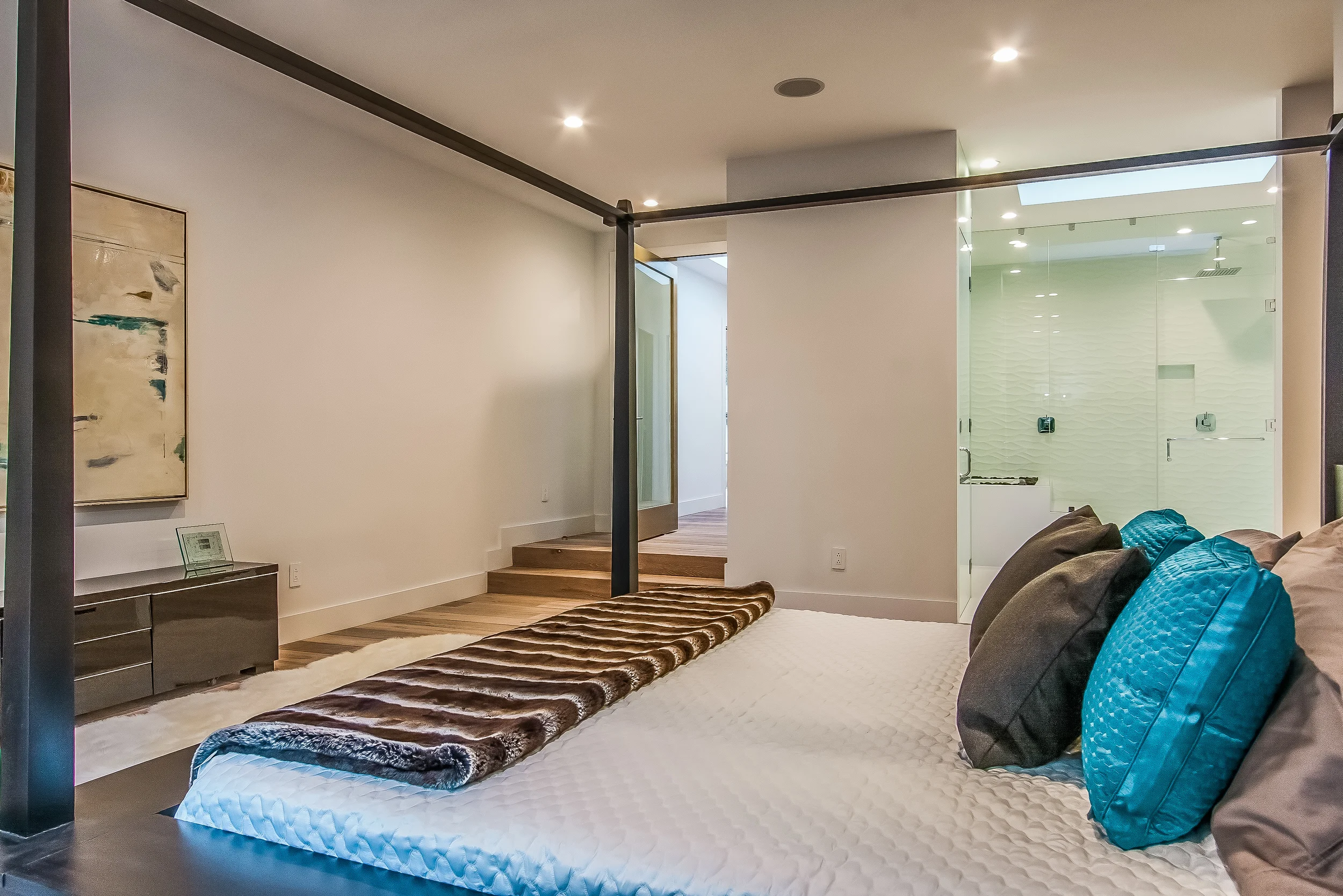 026-Master_Bedroom-802567-print.jpg