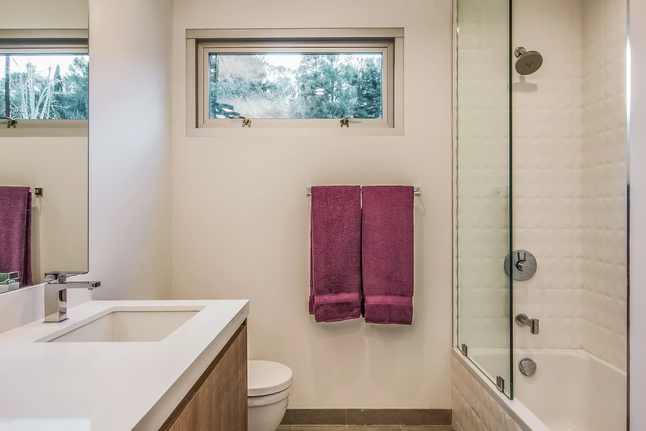 041-Bathroom_2-802562-print.jpg