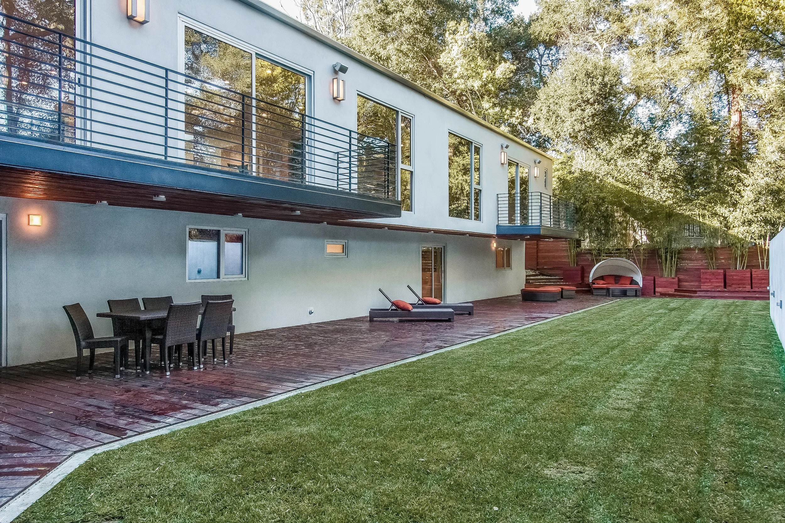 053-Backyard_Grassy_Area-802965-print.jpg