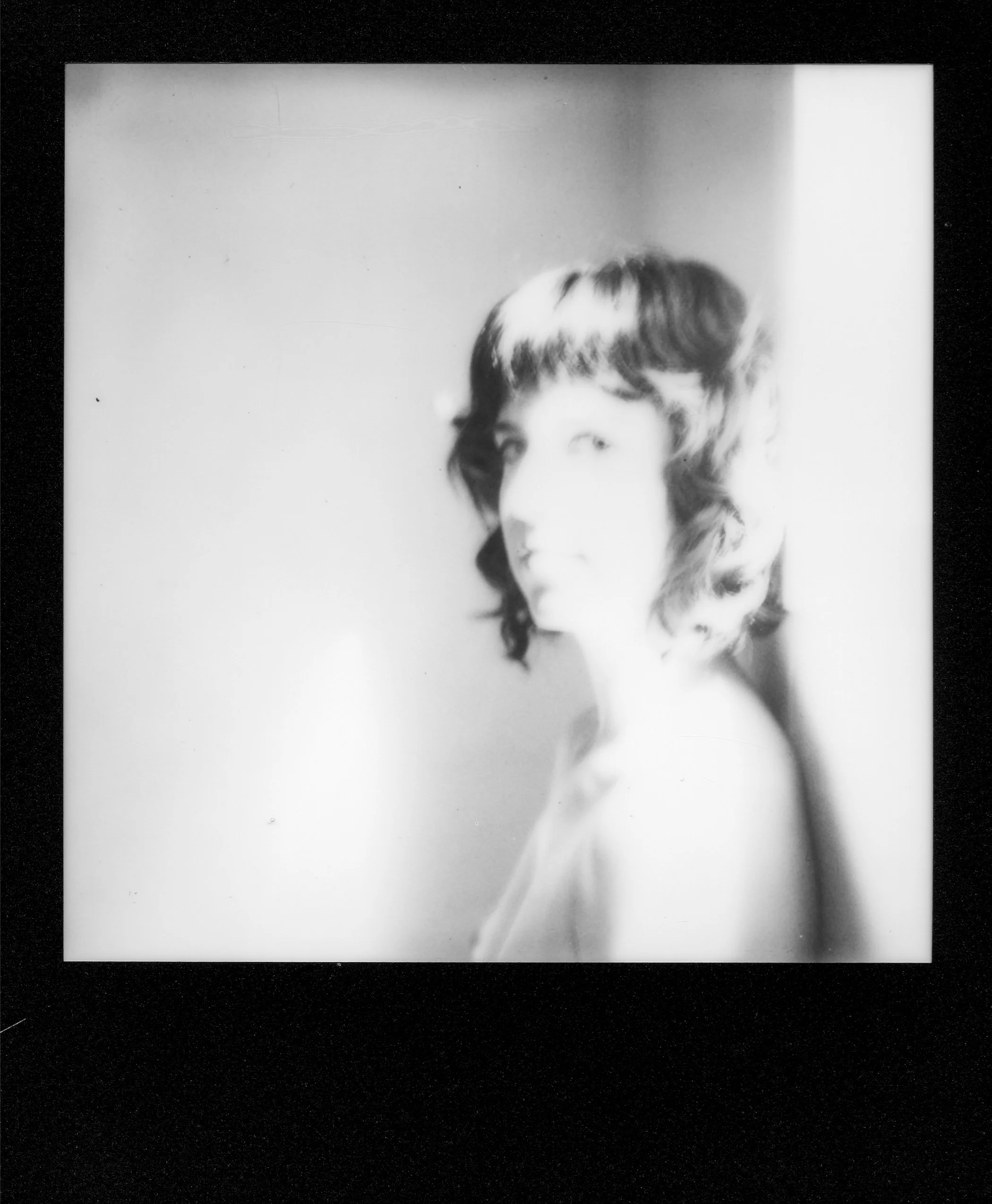sx70sonar_bw_04.jpg