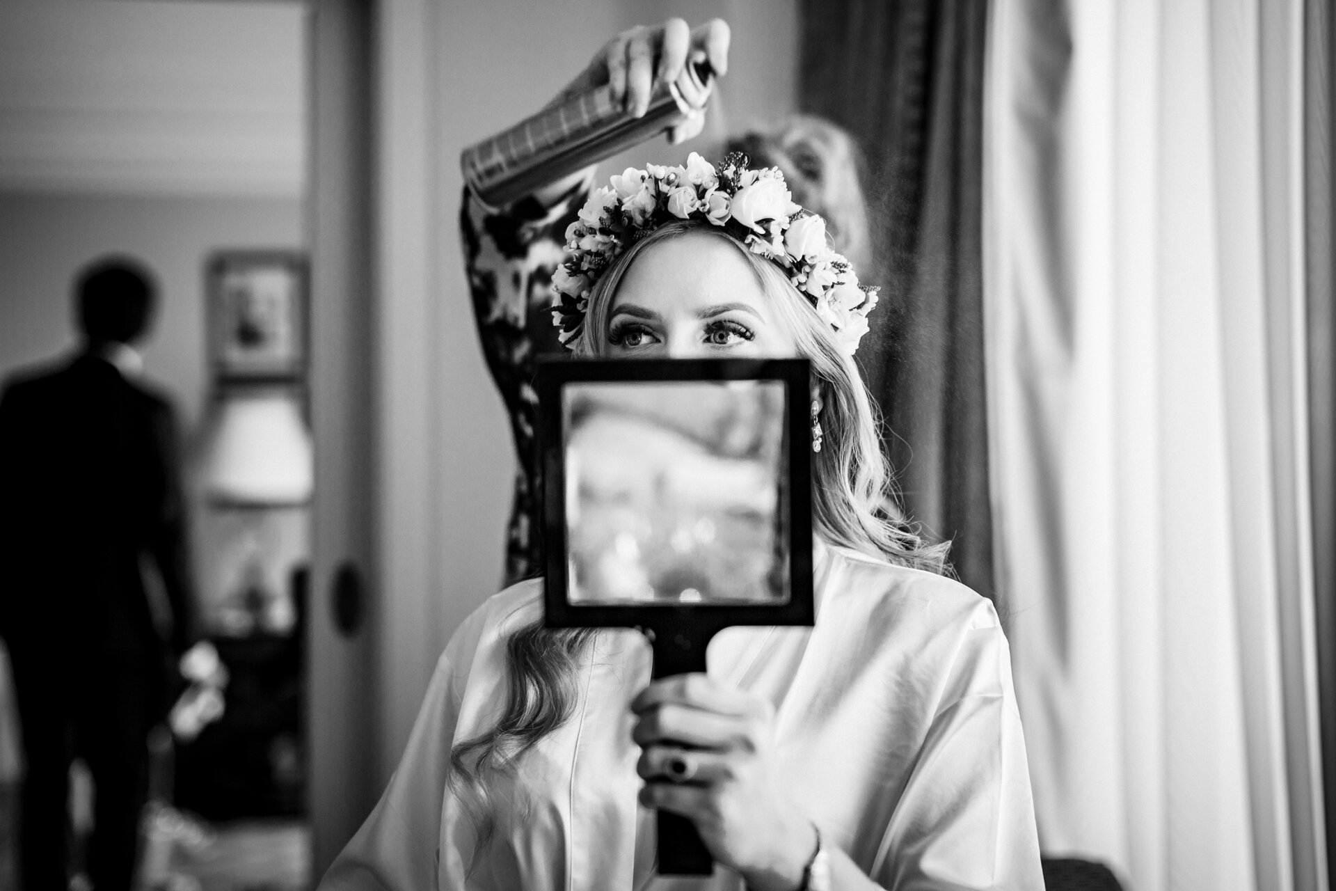 bride makeup mirror covering face