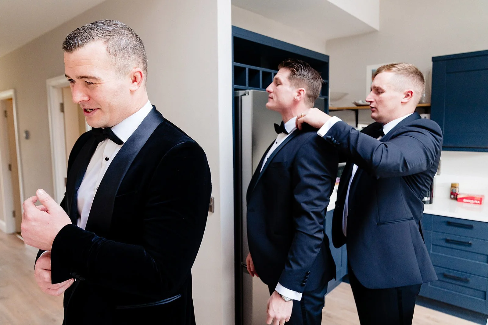 castle leslie wedding photographer groom prep photos kevin kheffache-11.jpg