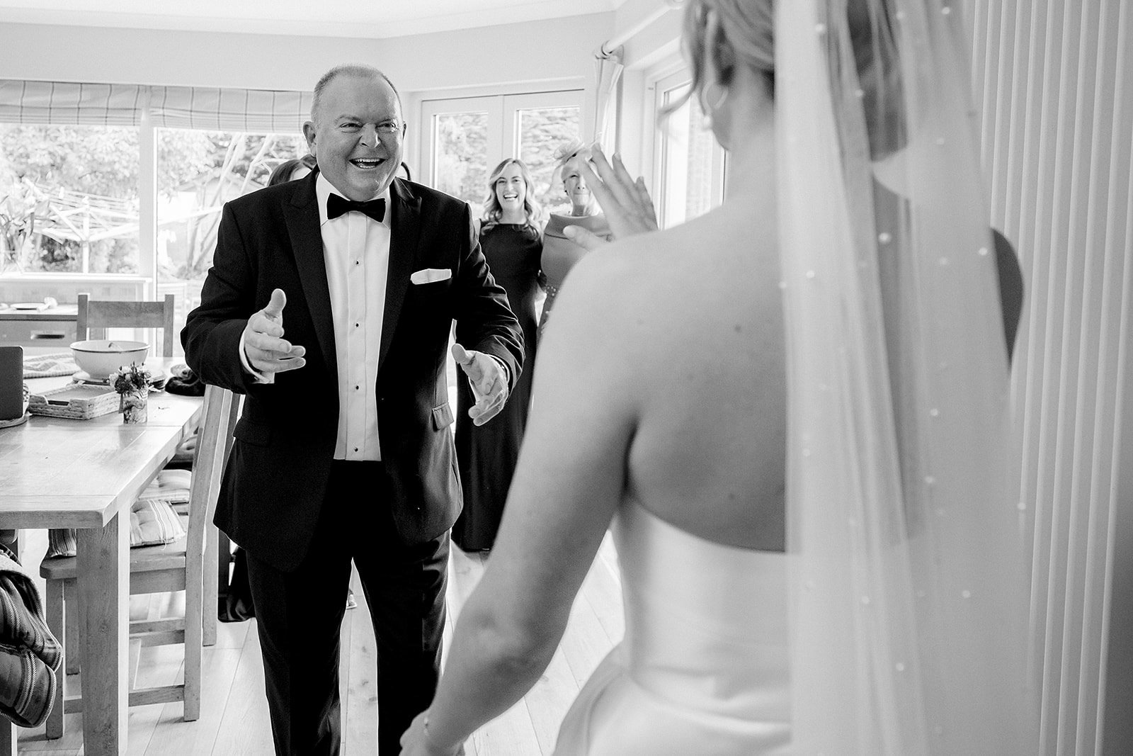 castle leslie wedding photographer bride prep photos kevin kheffache-4.jpg