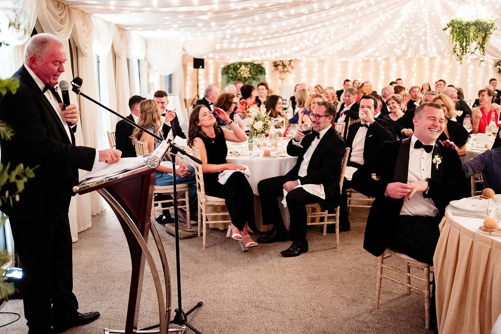 castle leslie wedding photography speeches and drinks -14.jpg