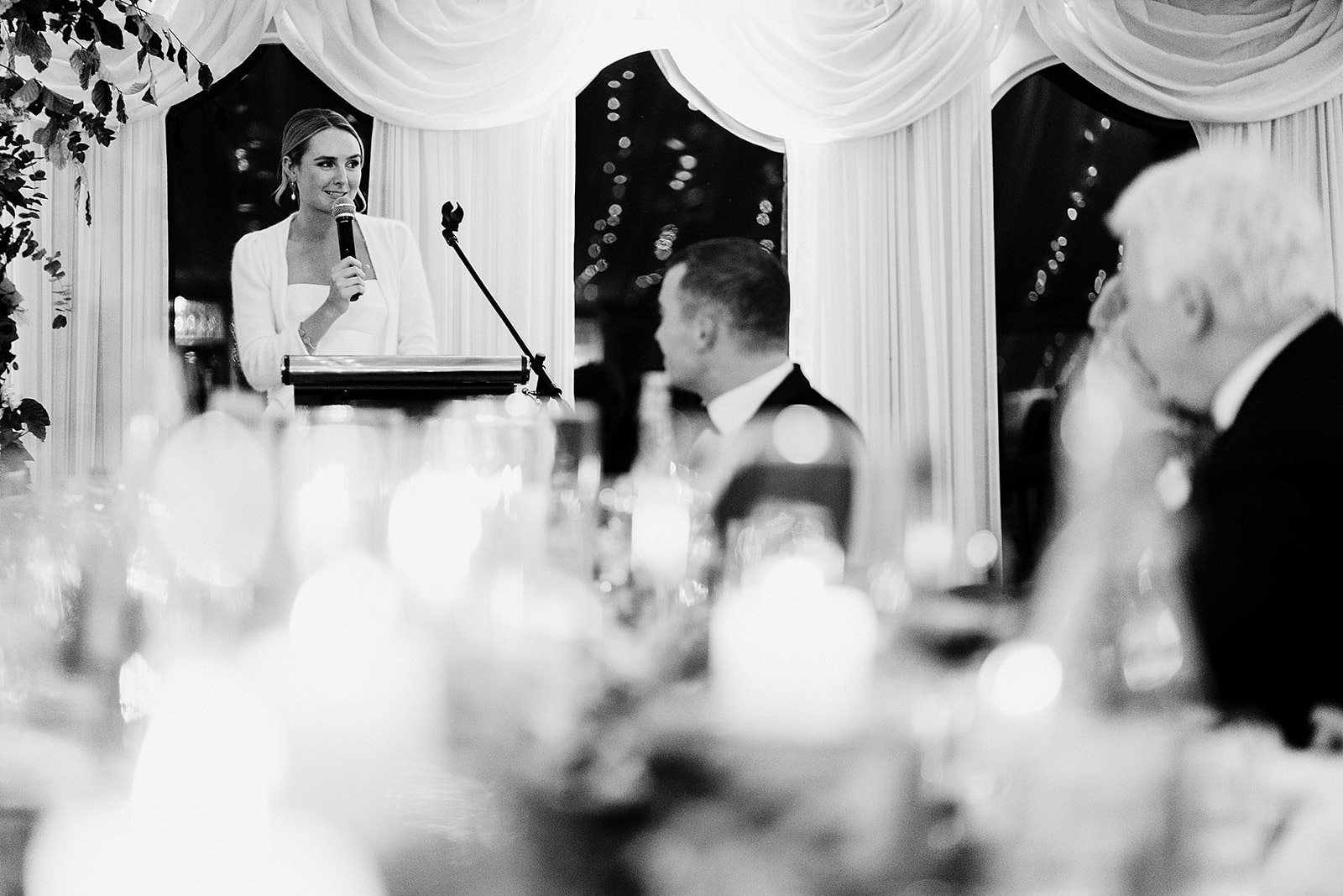 castle leslie wedding photography speeches and drinks -19.jpg
