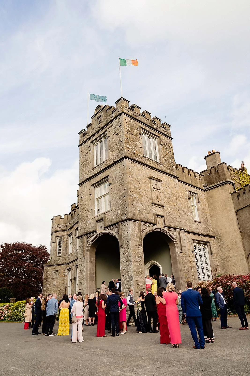 2. luttrellstown-castle-wedding-photography-outdoor drinks-10.jpg