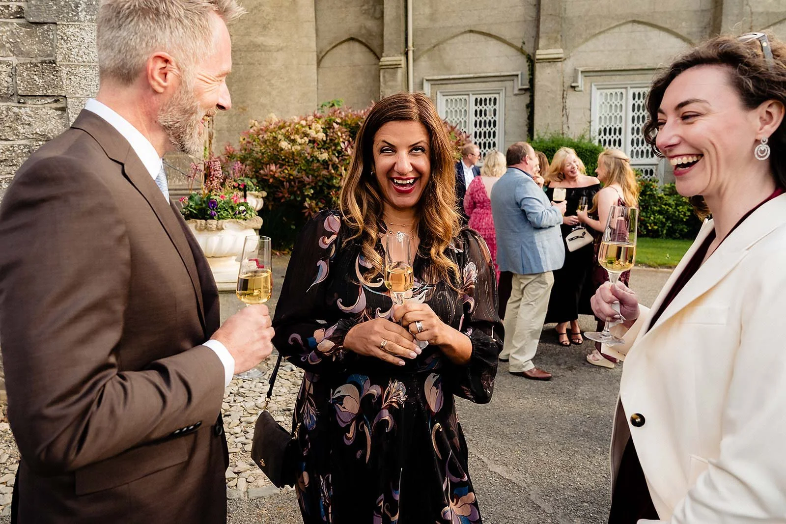 2. luttrellstown-castle-wedding-photography-outdoor drinks-11.jpg