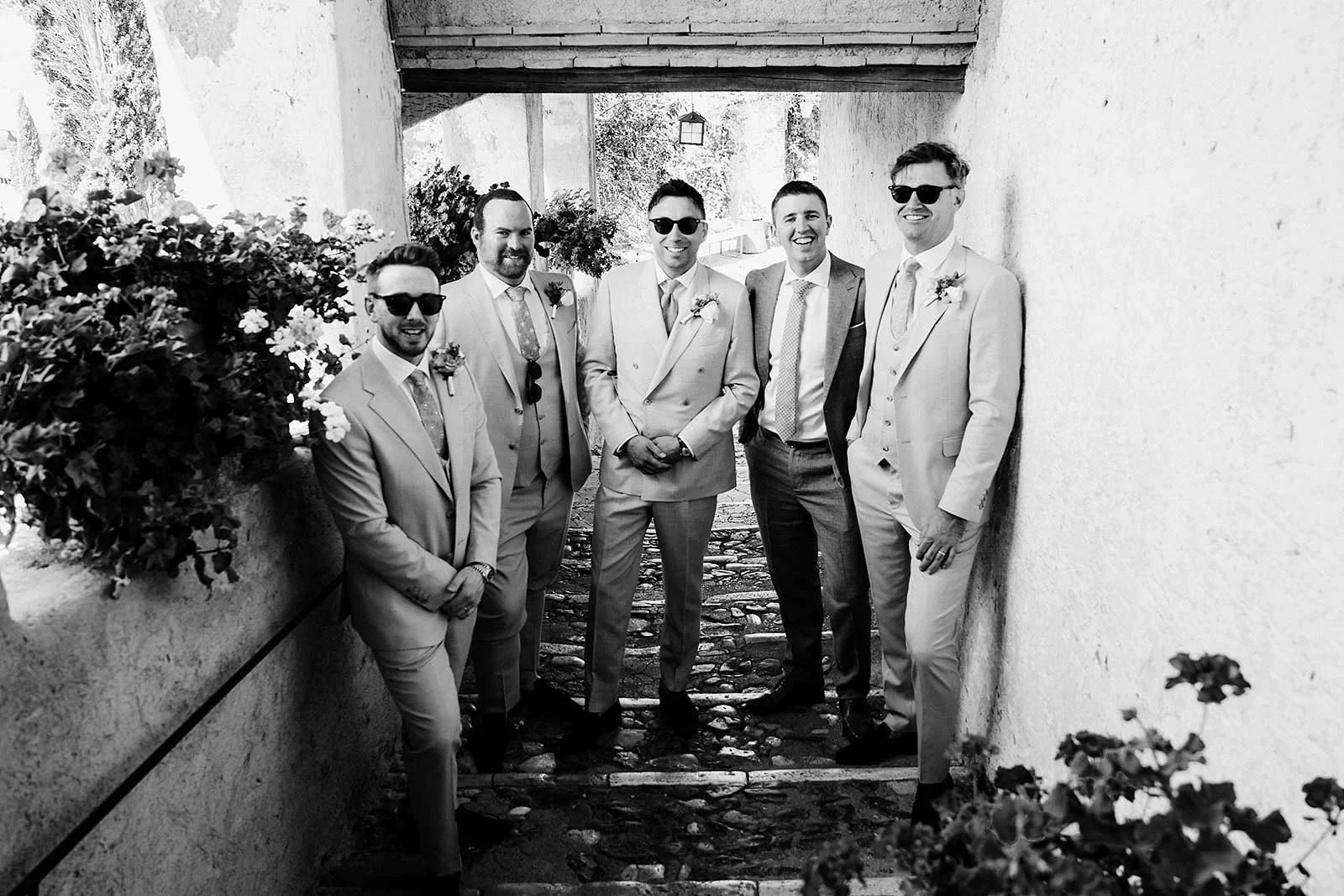 5. Niamh getting ready with her bridesmaids inside the old walls of Borgo di Tragliata-2.jpg