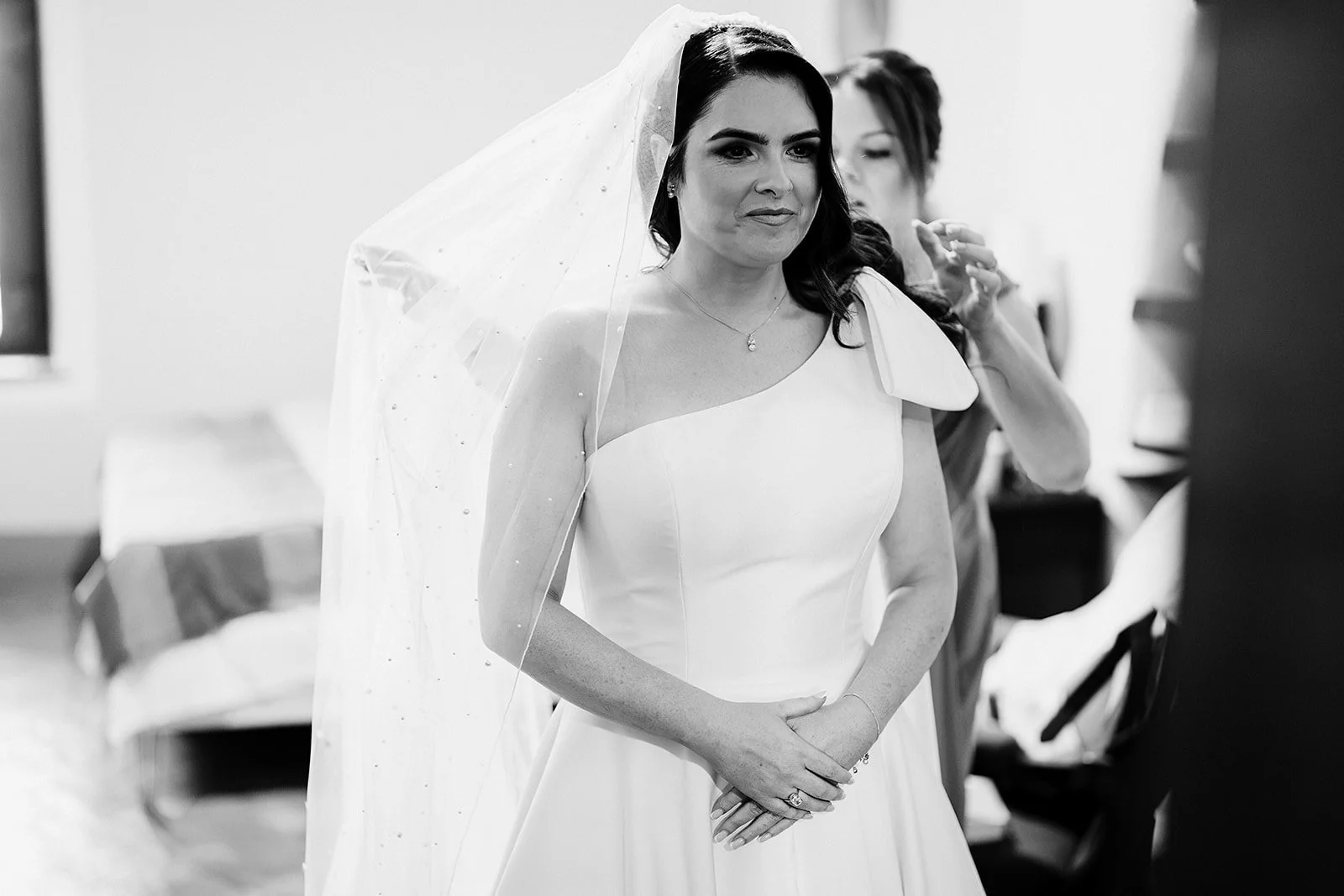 5. Niamh getting ready with her bridesmaids inside the old walls of Borgo di Tragliata-6.jpg