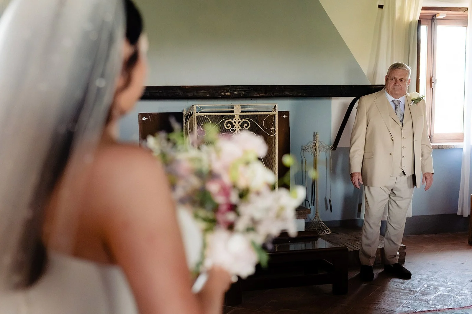 5. Niamh getting ready with her bridesmaids inside the old walls of Borgo di Tragliata-11.jpg