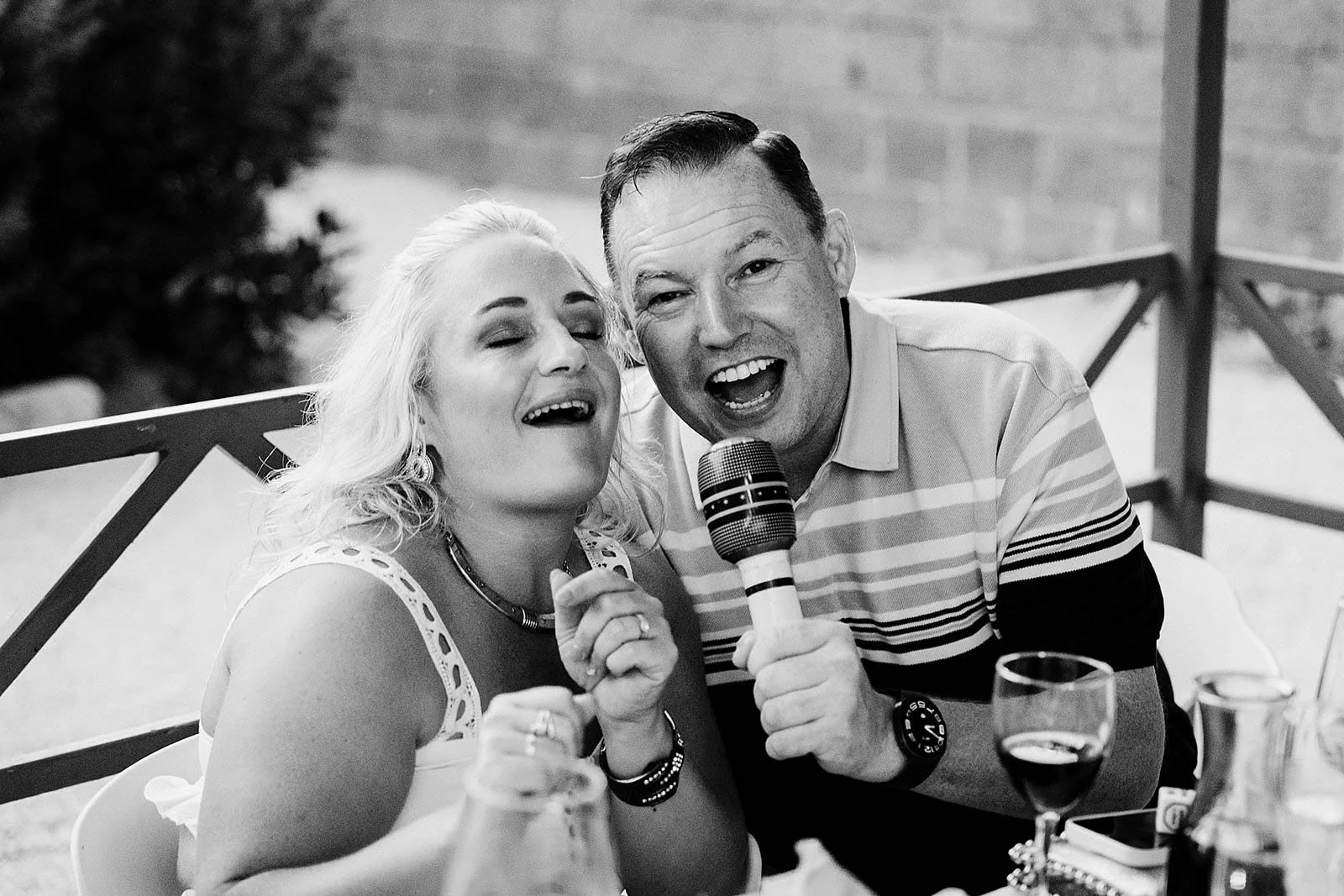 17. Niamh singing at the white party karaoke in Italy-1.jpg