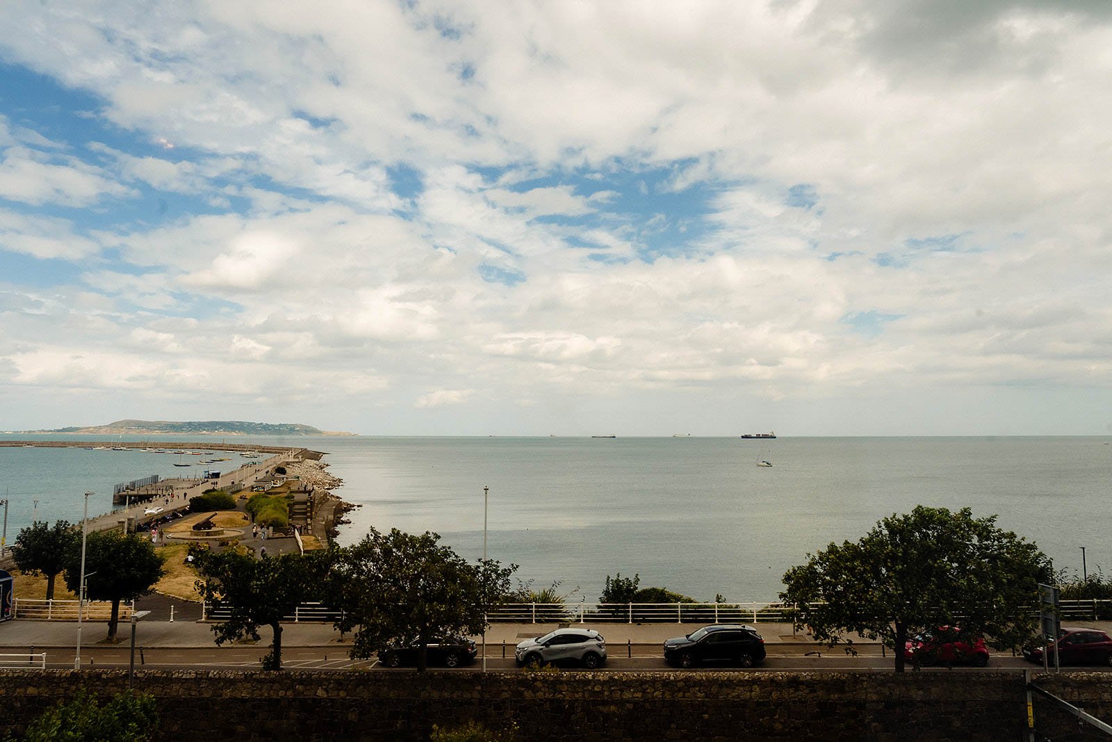 Haddington hotel Dun Laoghaire wedding photographer rowena and bryan-9.jpg