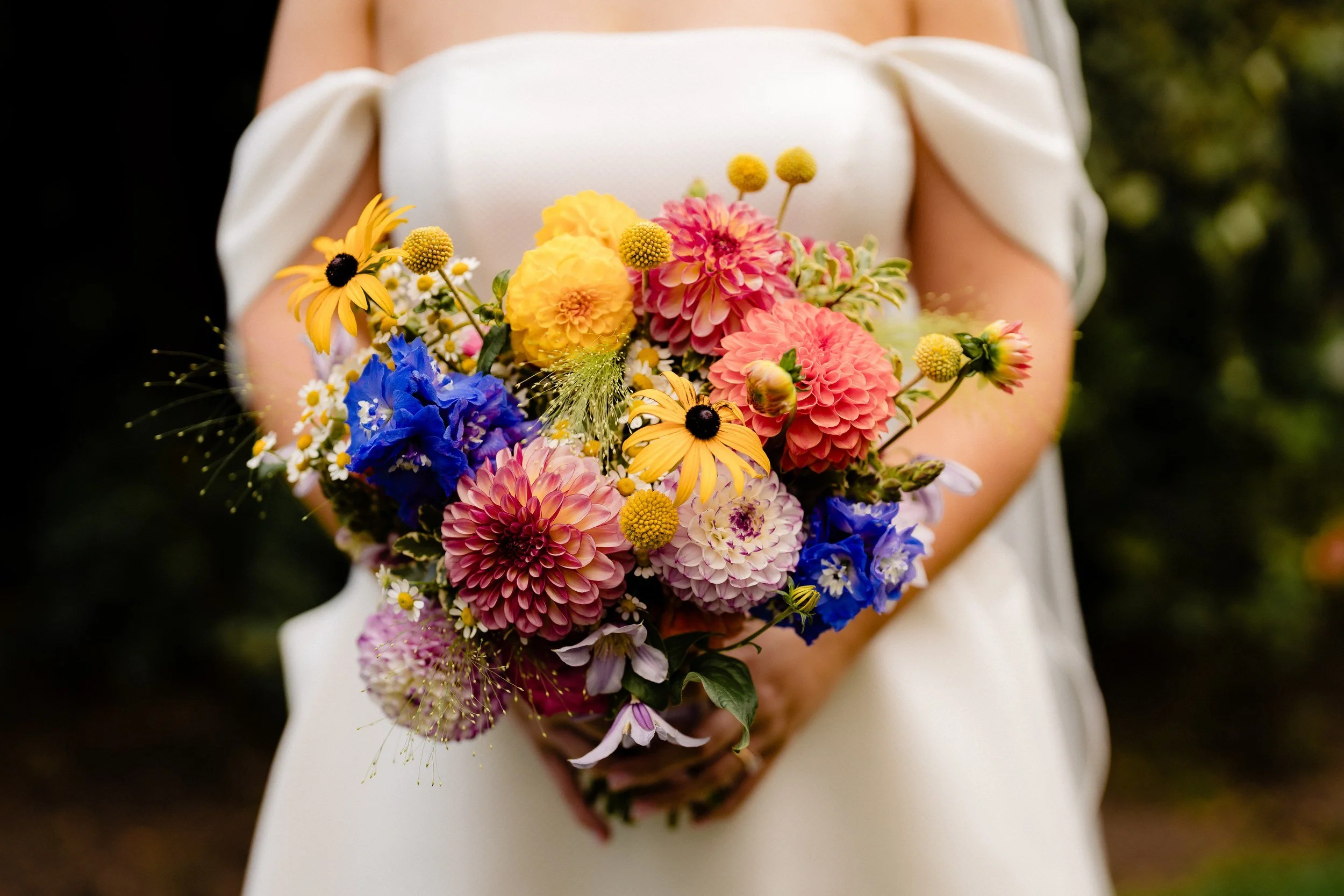 rathsallagh-wedding-photographer-niamh-john-27-bridal-bouquet.jpg