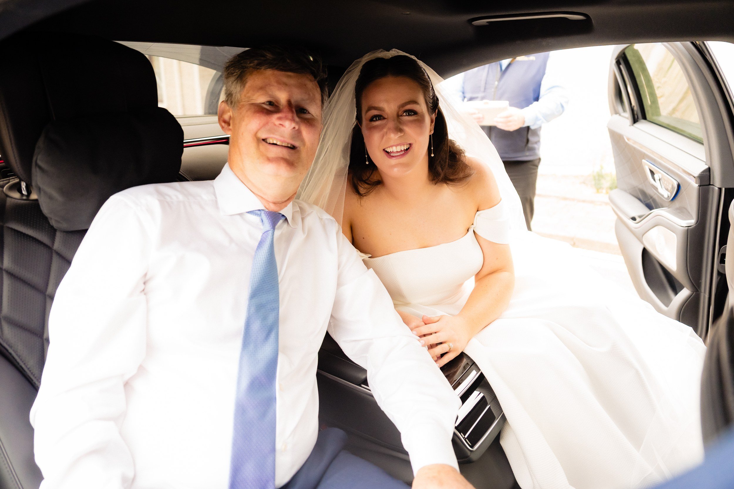 rathsallagh-wedding-photographer-niamh-john-34-bride-and-father-car.jpg