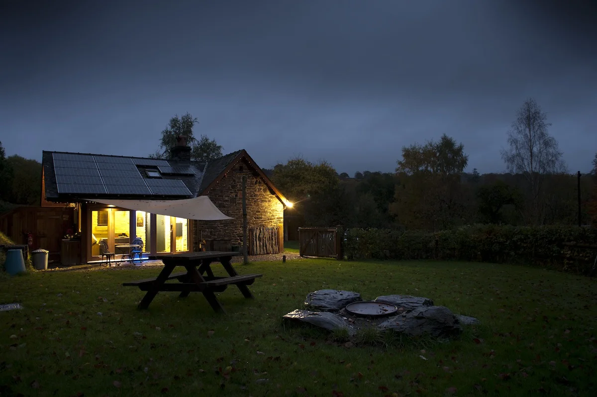 cabin_night.jpg