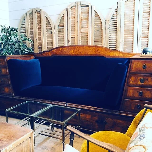 #unusual #original #stunning #librarysofa #instorenow @visitportobello #vintage #furniture #interiors