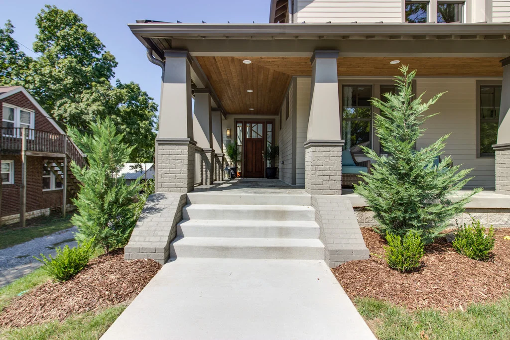 2511exterior3.jpg