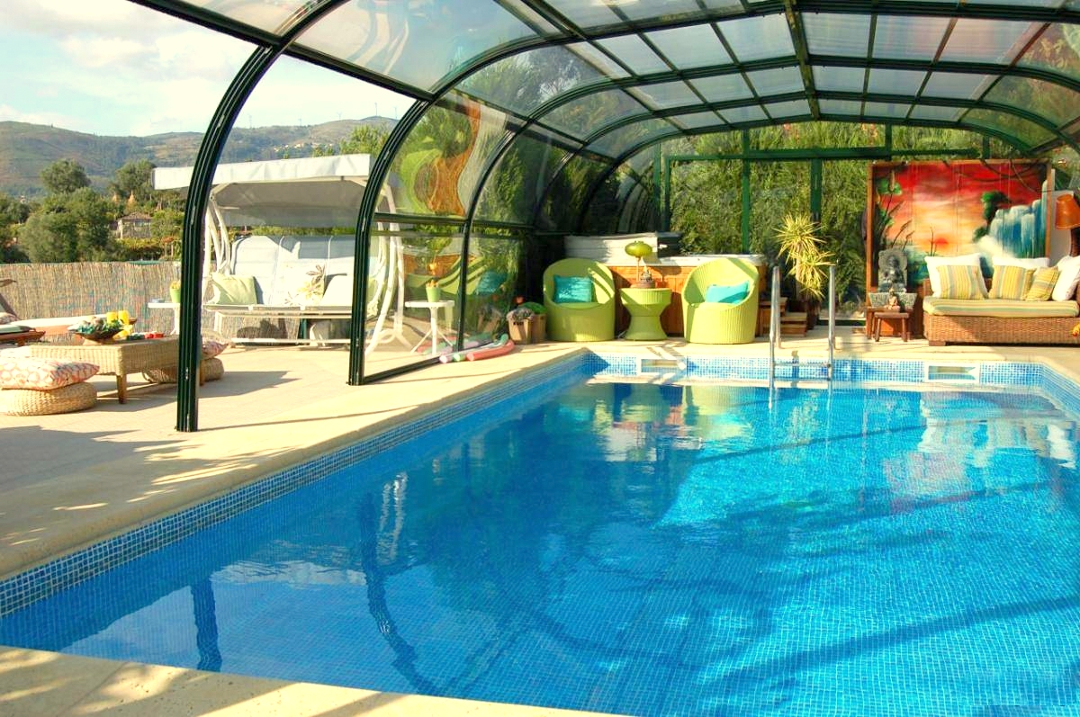 5934016247-quintinha-com-piscina.jpg