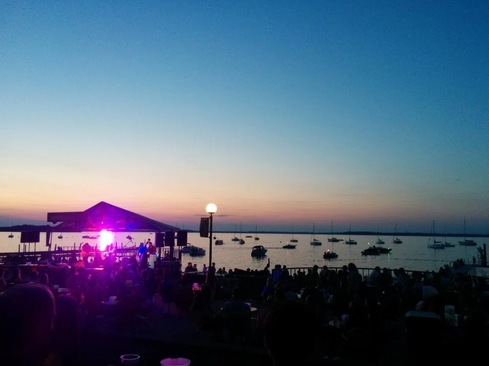 blindapplying_chicagobeachbars.jpg