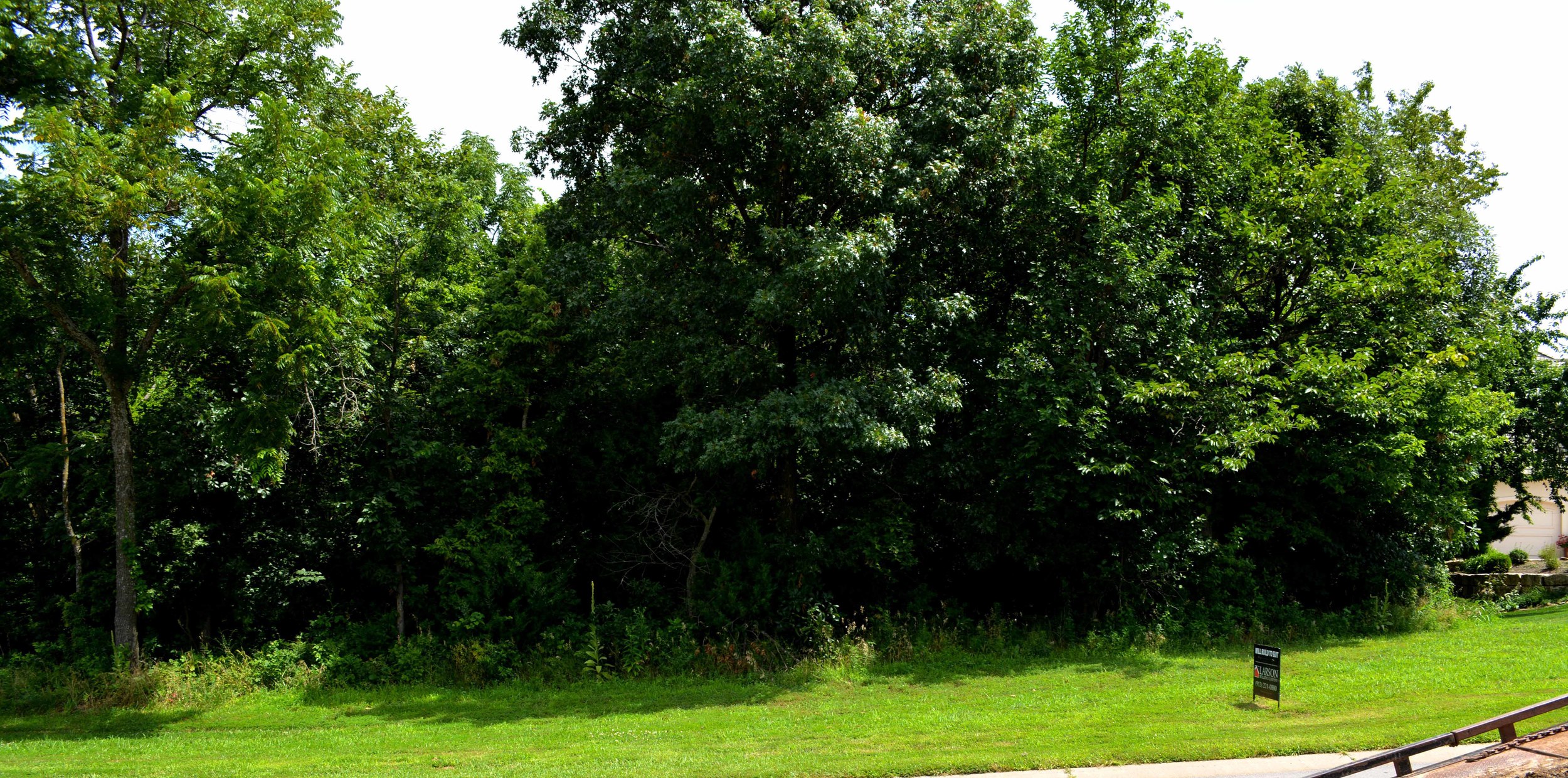 This is the front view of the lot for across the street. 