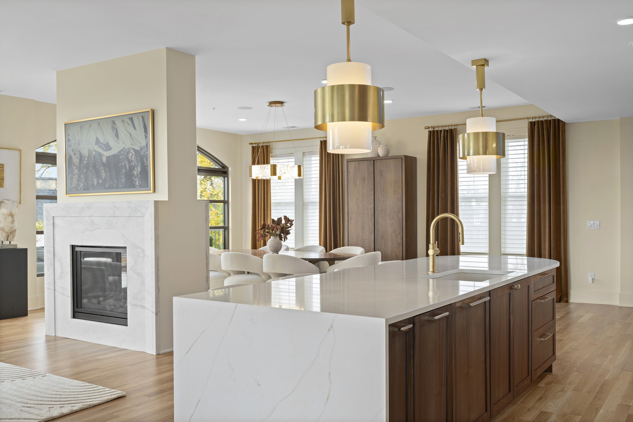 1111Elmwood#305_008 copy.jpg