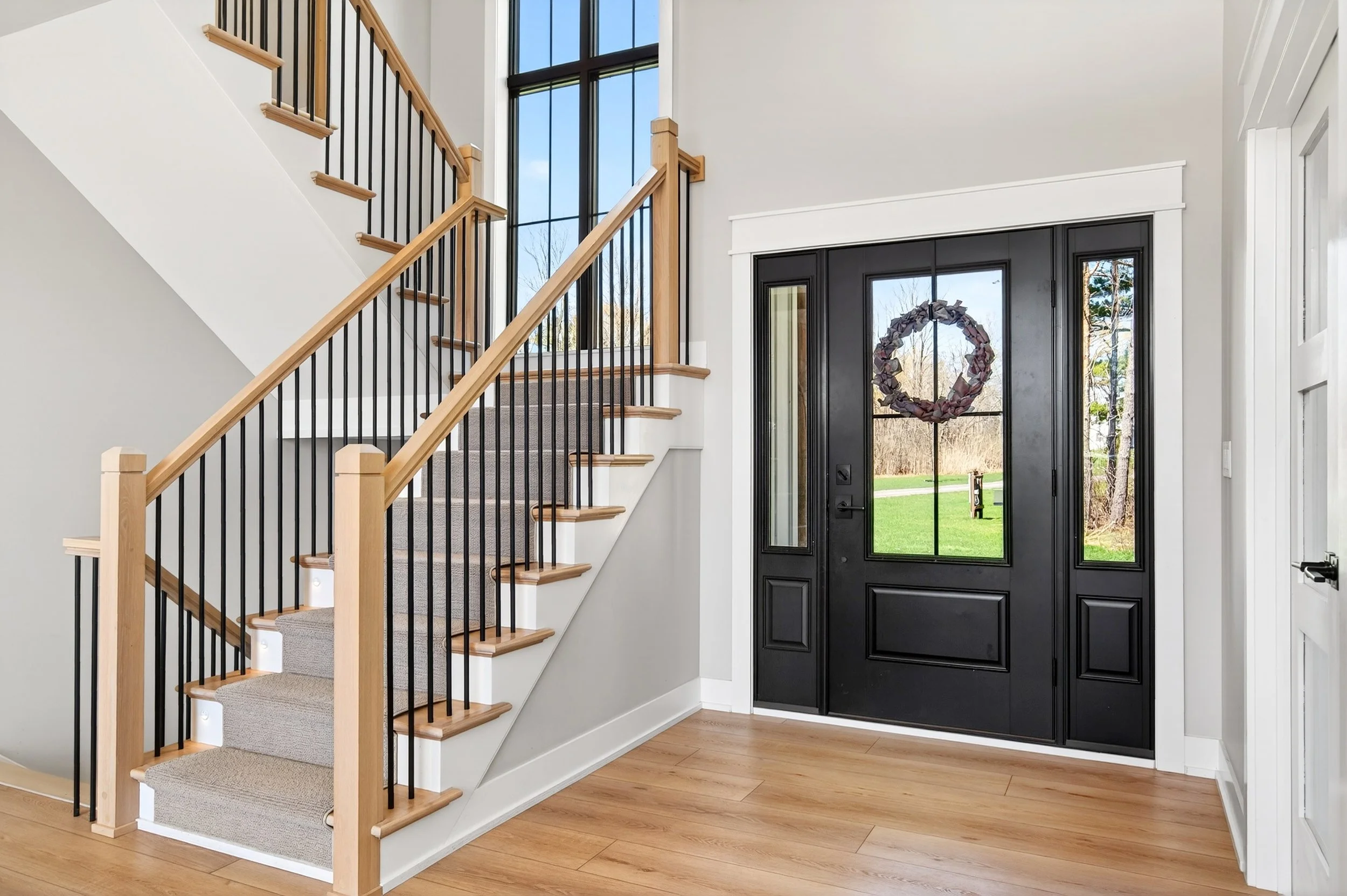 6750ClintonInt_001.jpg