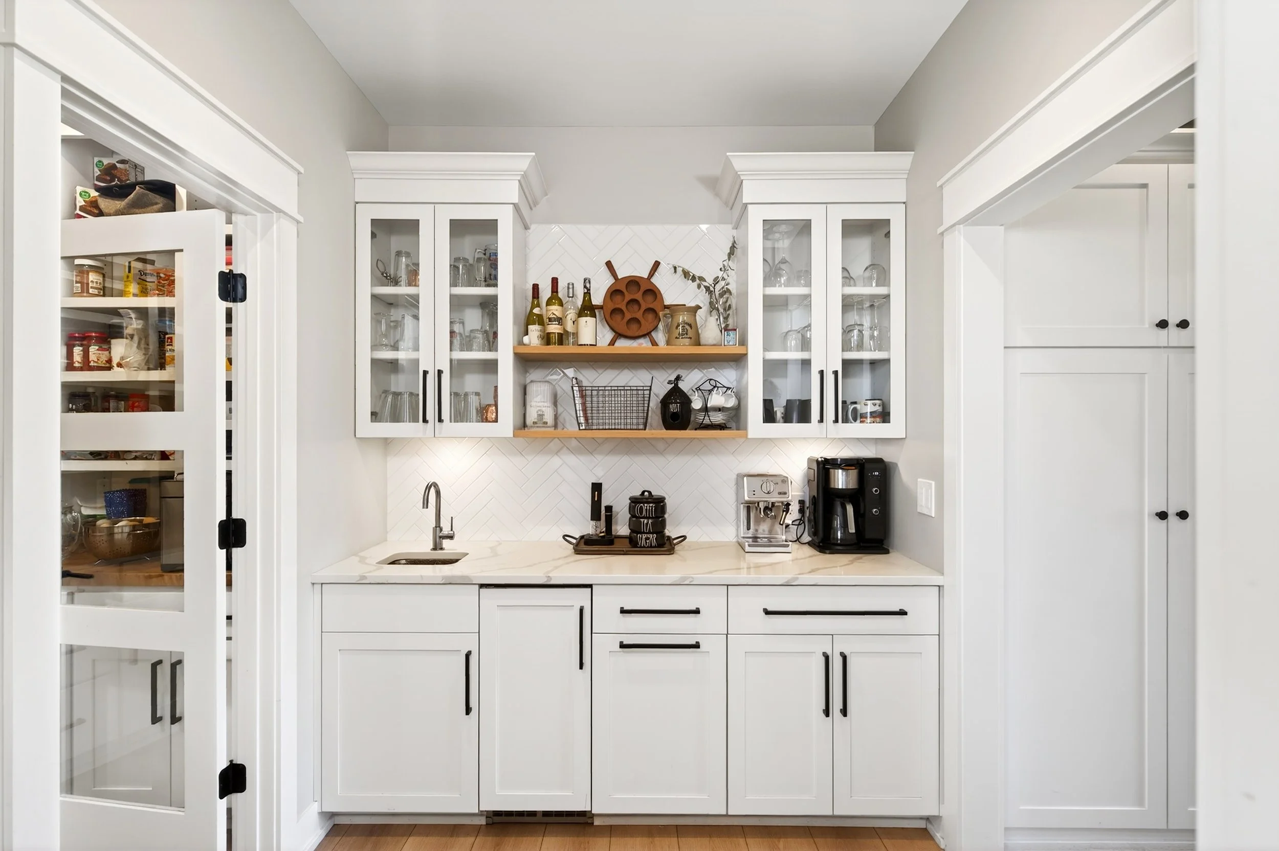 6750ClintonInt_007.jpg