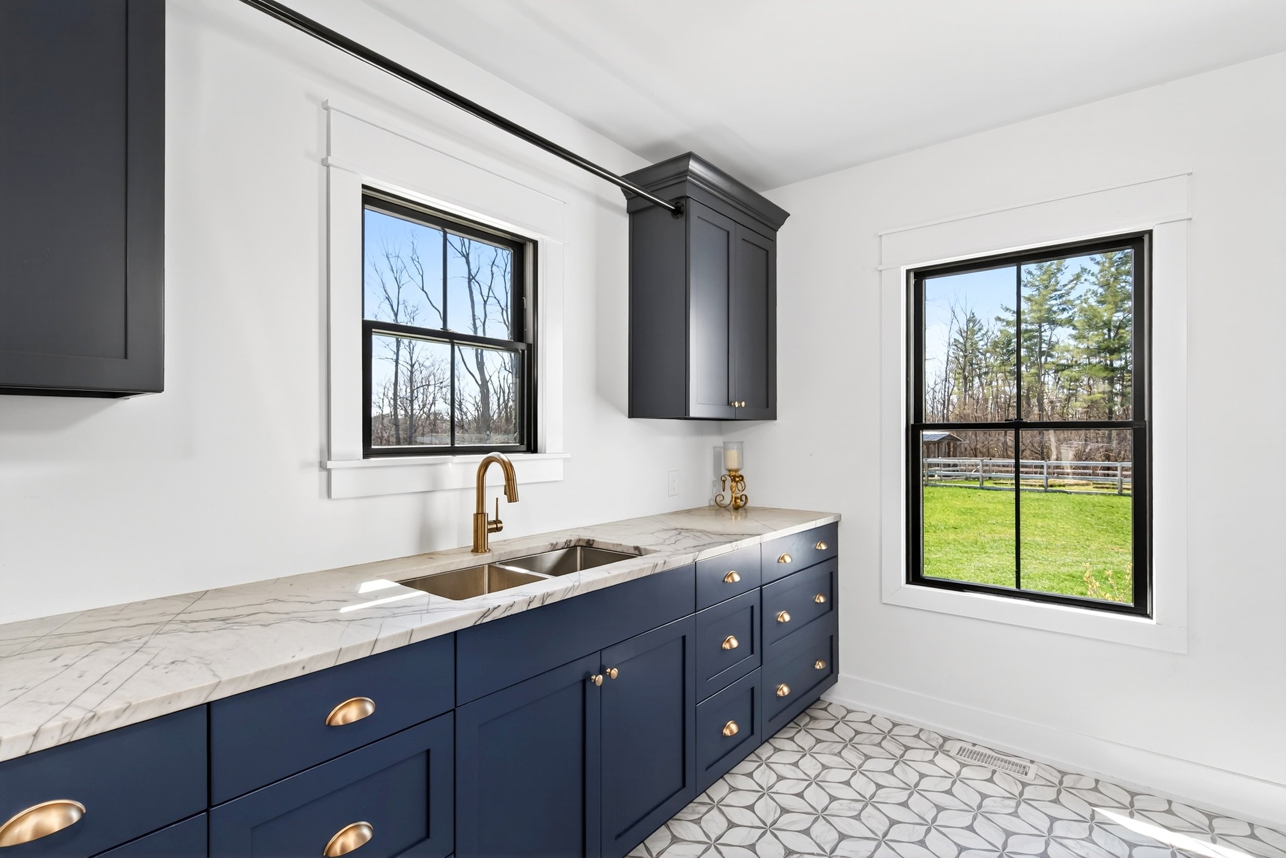 6750ClintonInt_009.jpg