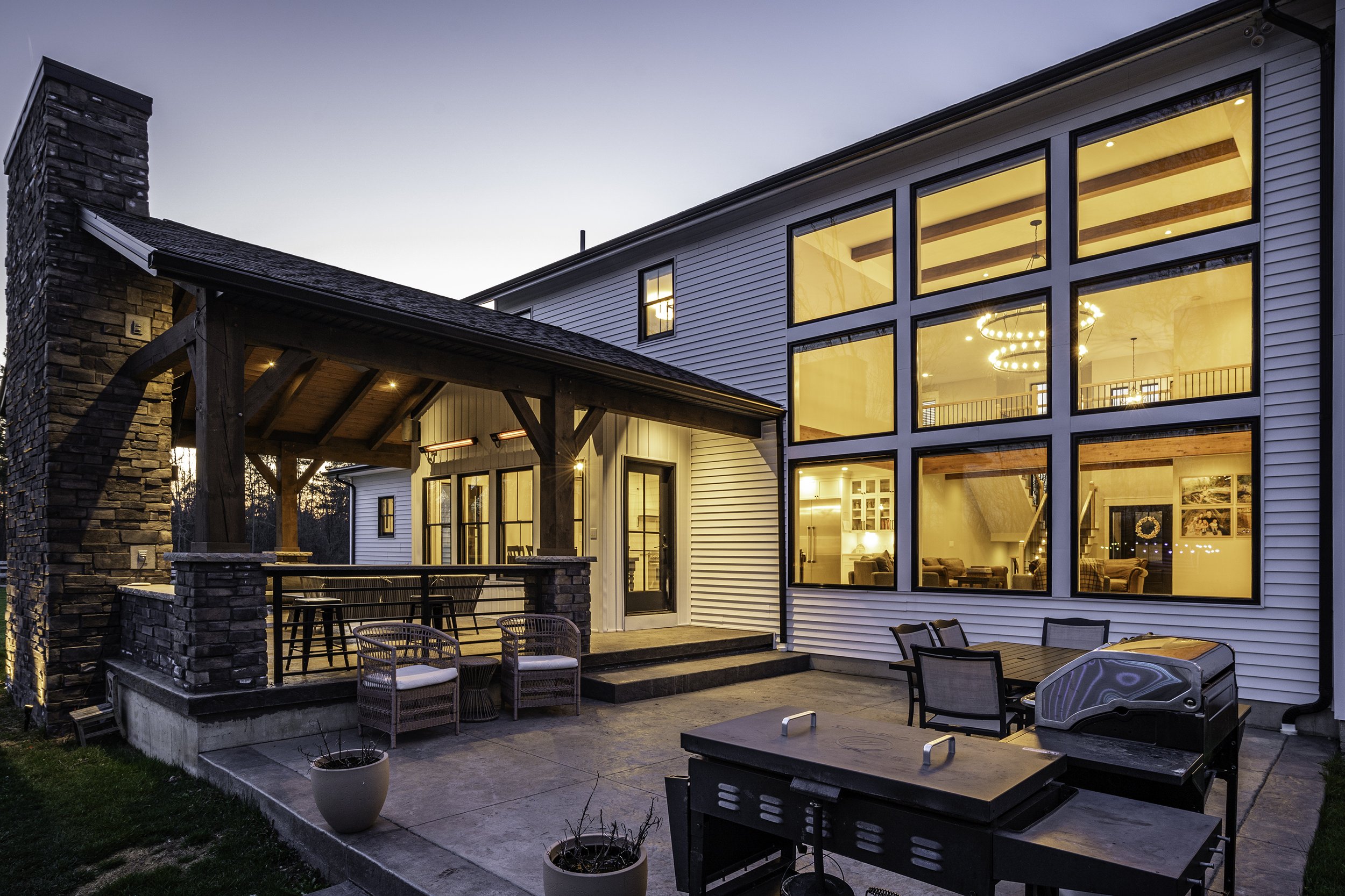 6750ClintonTwilight_004.jpg