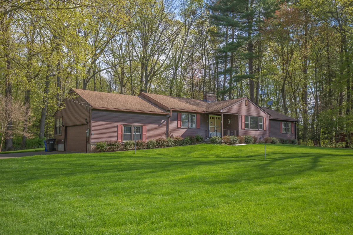 vincentcarusophotography_76BlueRidgeDr_Somers2019 (2 of 55).jpg