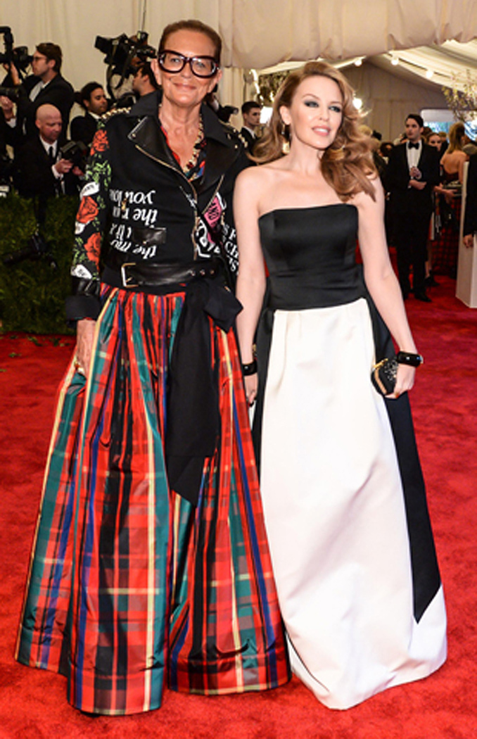 On the left: Rossella Jardini looks o so perfect. On the right: Kylie Minogue whatever.